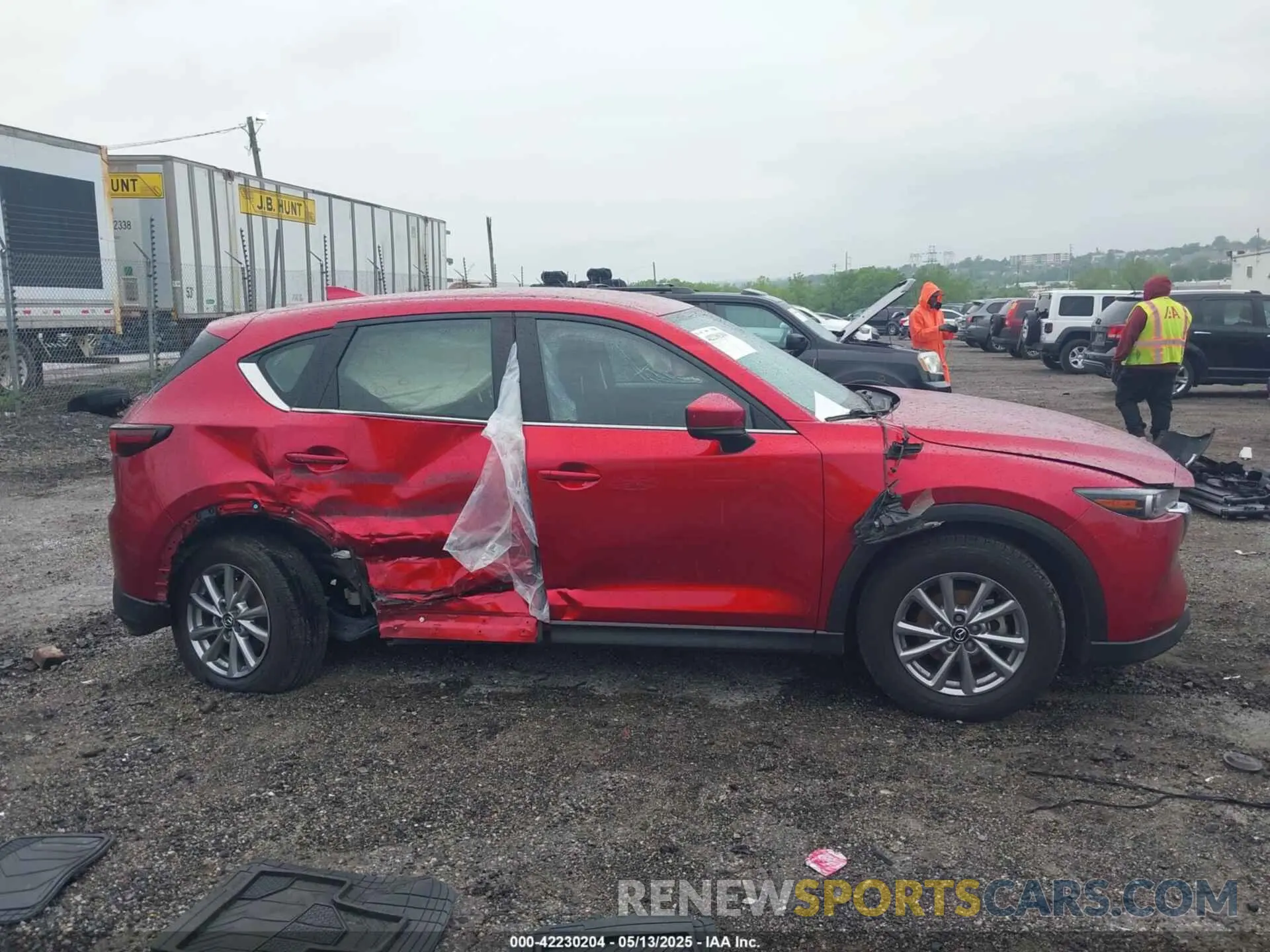 13 fotografías del automóvil dañado JM3KFBAM8N0536505 MAZDA CX-5 2022