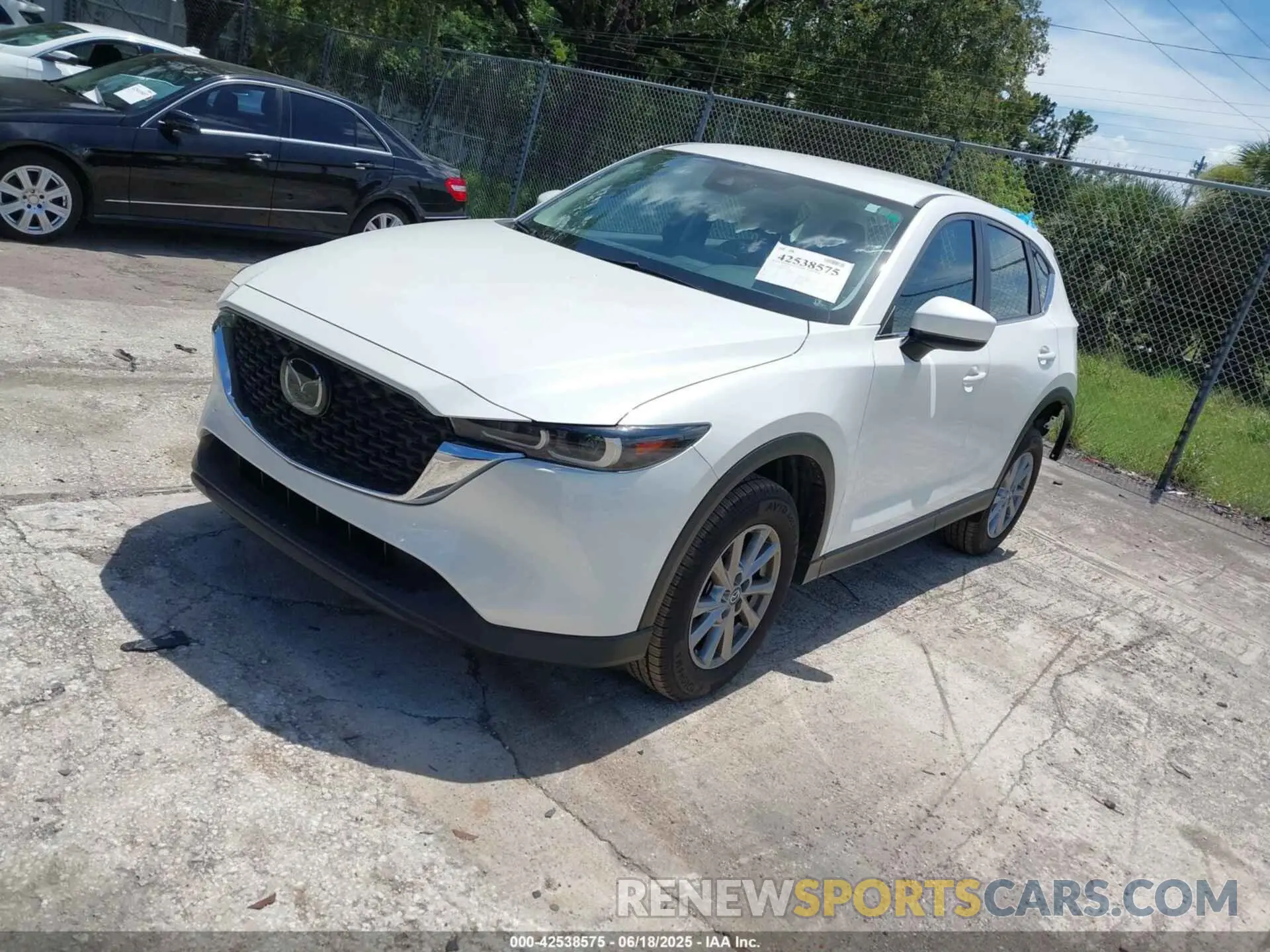 2 fotografías del automóvil dañado JM3KFBAM8N0564711 MAZDA CX-5 2022