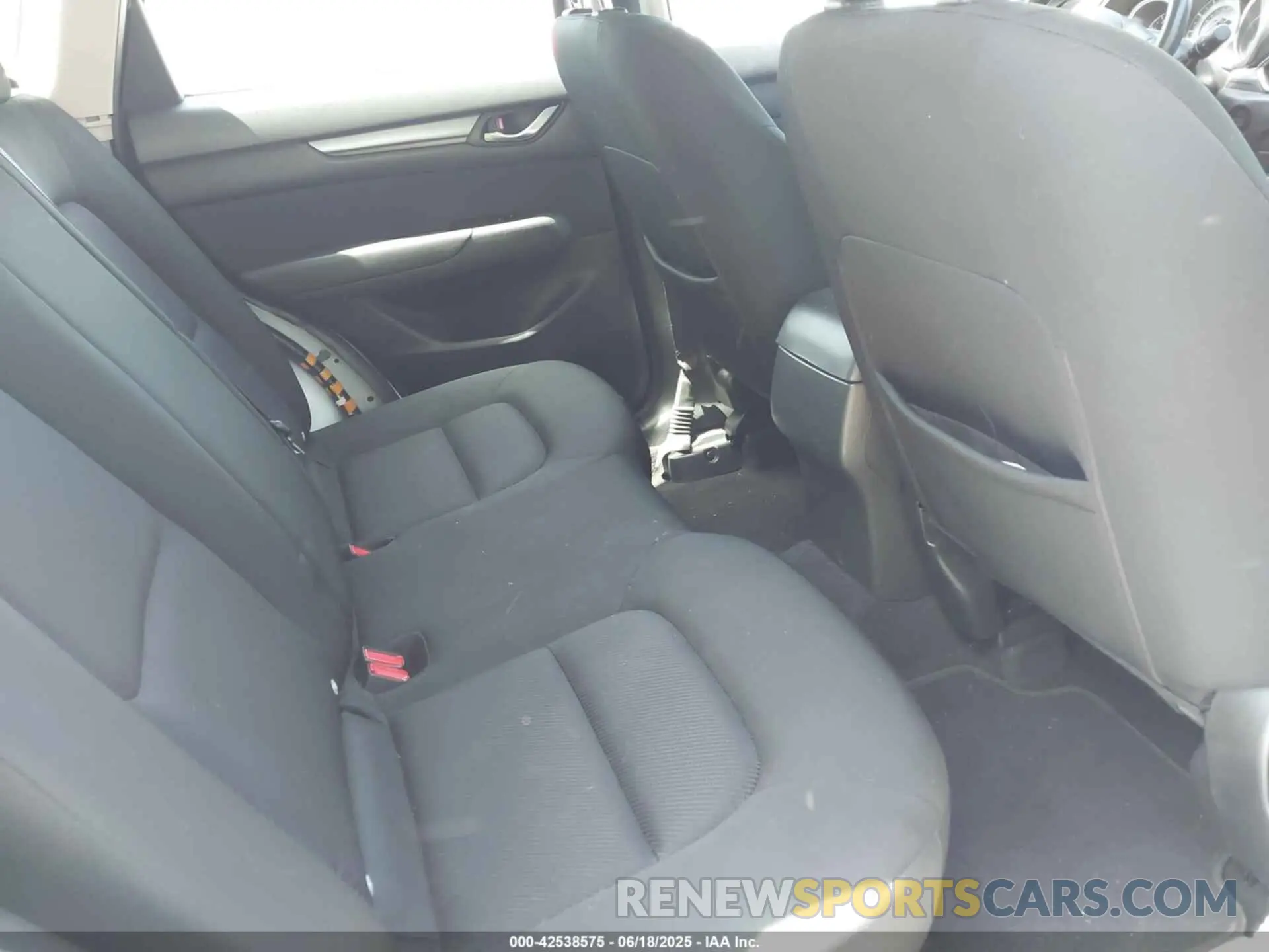 8 fotografías del automóvil dañado JM3KFBAM8N0564711 MAZDA CX-5 2022