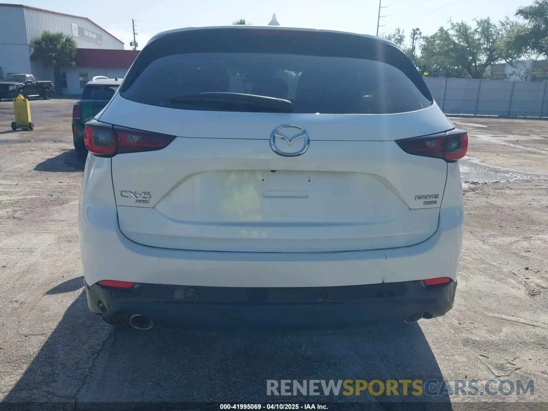 15 fotografías del automóvil dañado JM3KFBAY9N0555566 MAZDA CX-5 2022