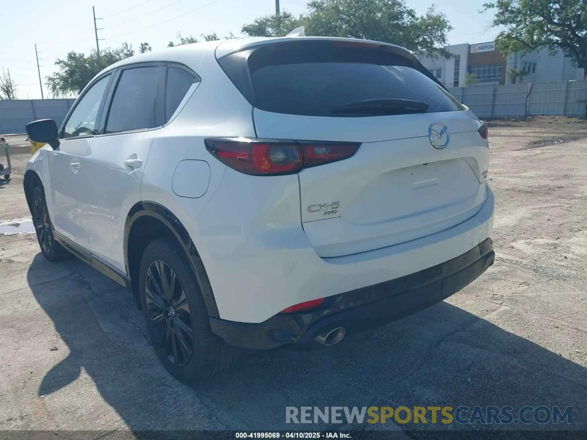 3 fotografías del automóvil dañado JM3KFBAY9N0555566 MAZDA CX-5 2022