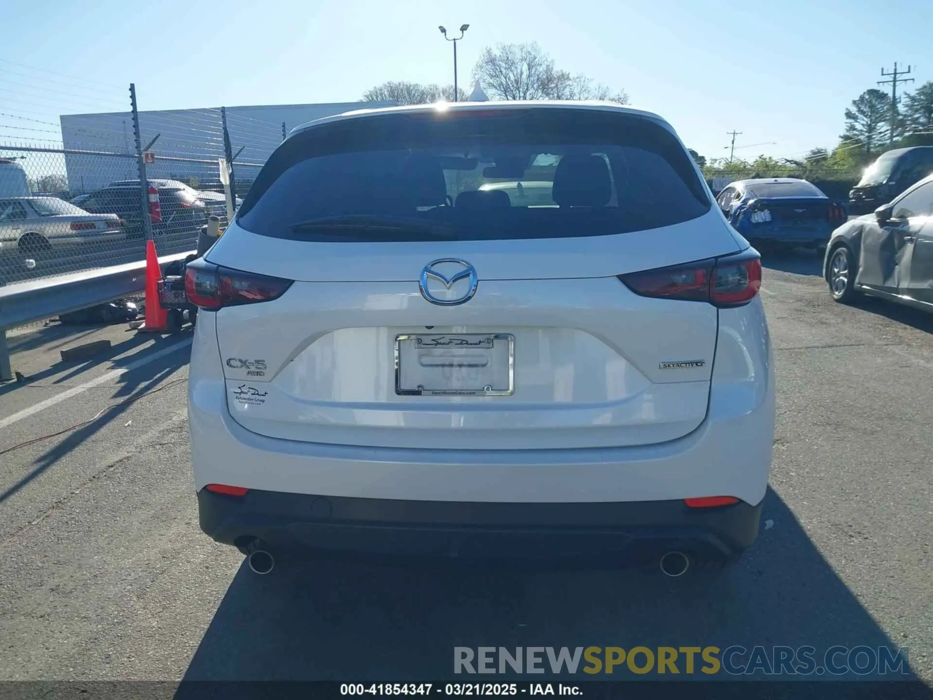 16 fotografías del automóvil dañado JM3KFBBM2N0558725 MAZDA CX-5 2022