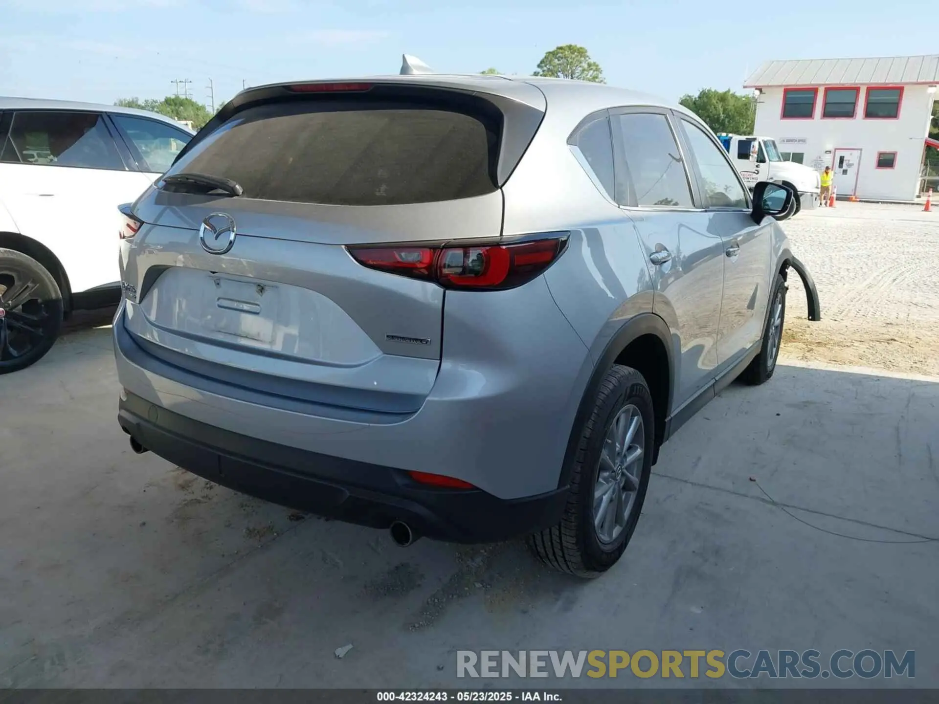 4 fotografías del automóvil dañado JM3KFBBM2N0598920 MAZDA CX-5 2022