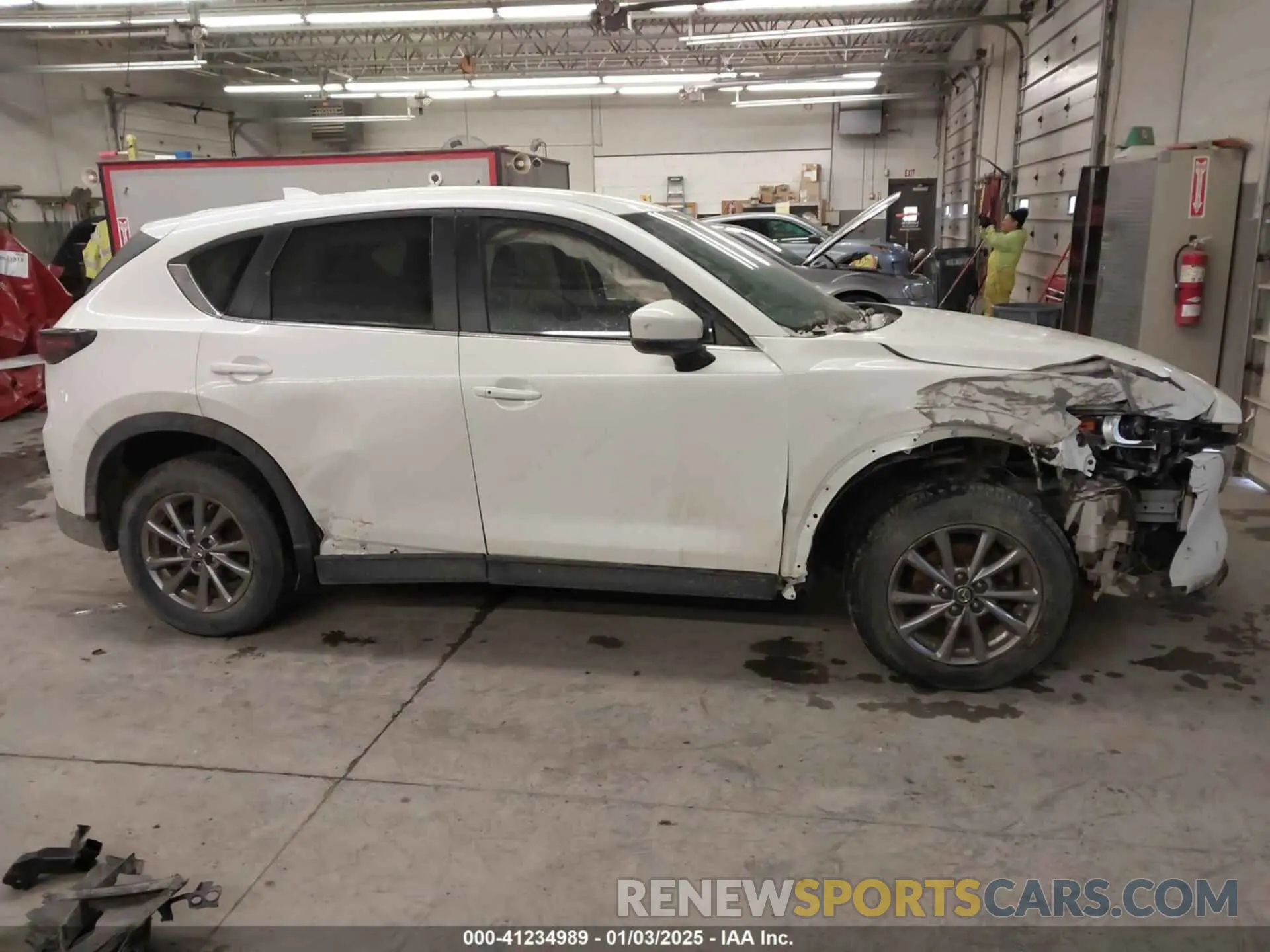 14 fotografías del automóvil dañado JM3KFBBM3N0534644 MAZDA CX-5 2022
