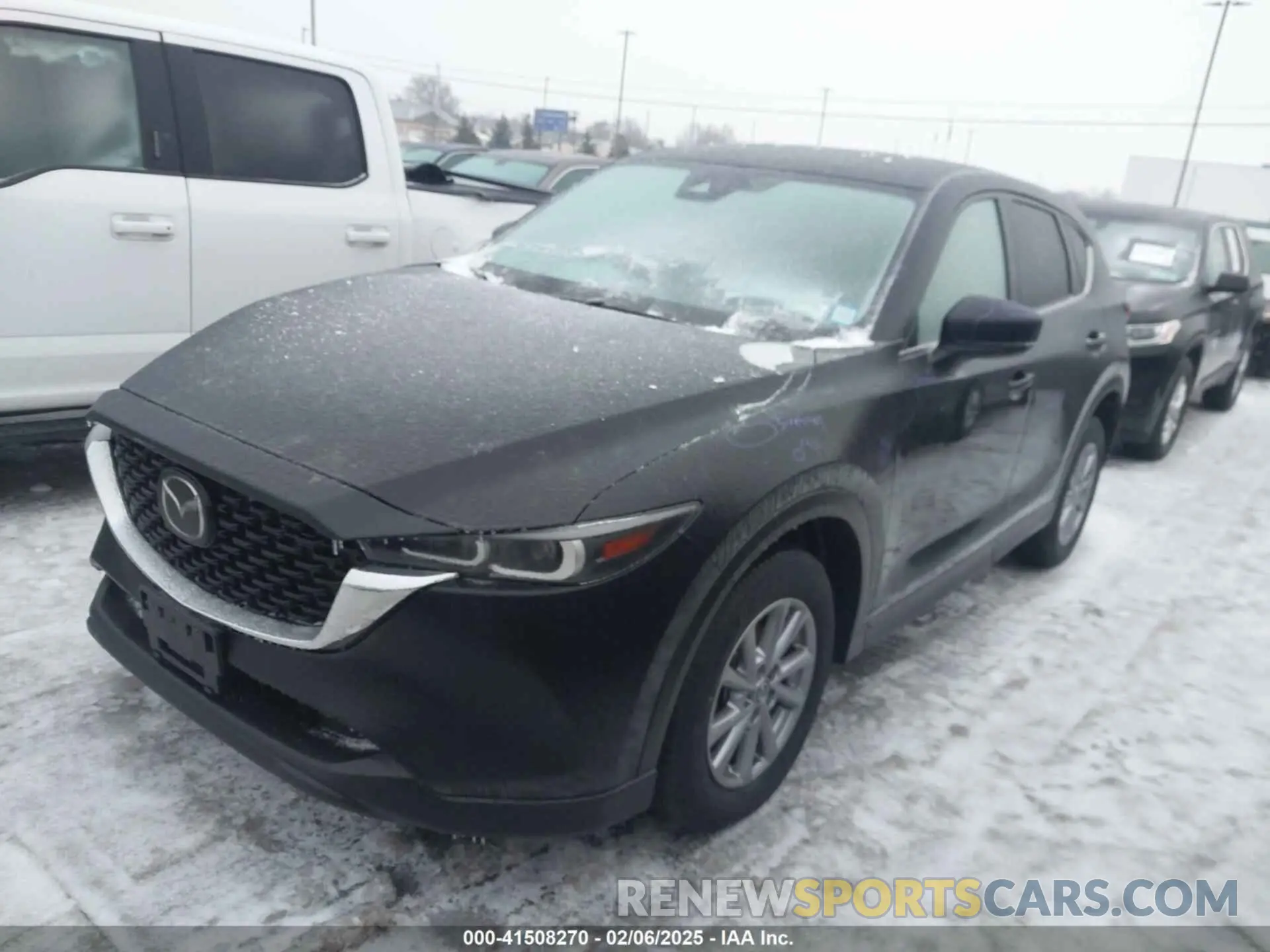 2 fotografías del automóvil dañado JM3KFBBM5N0540879 MAZDA CX-5 2022