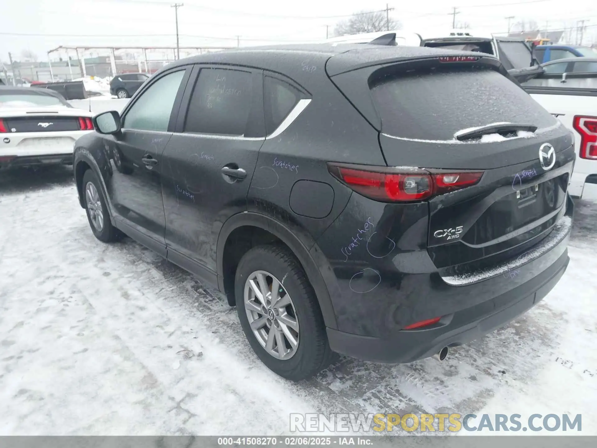 3 fotografías del automóvil dañado JM3KFBBM5N0540879 MAZDA CX-5 2022
