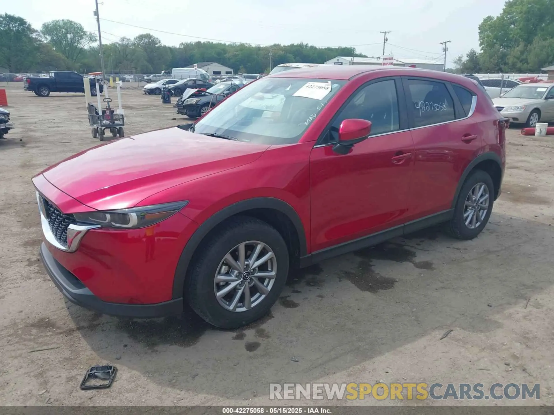 2 fotografías del automóvil dañado JM3KFBBM7N0528989 MAZDA CX-5 2022