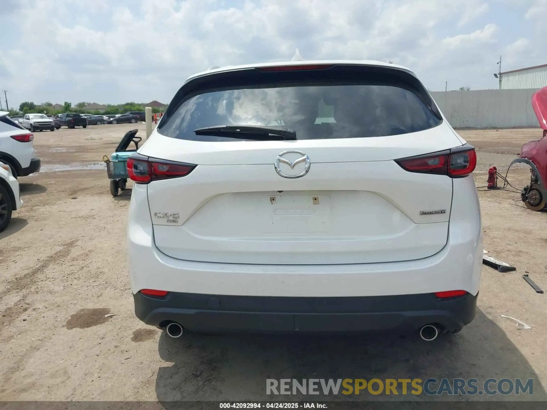 15 fotografías del automóvil dañado JM3KFBBM7N0533805 MAZDA CX-5 2022