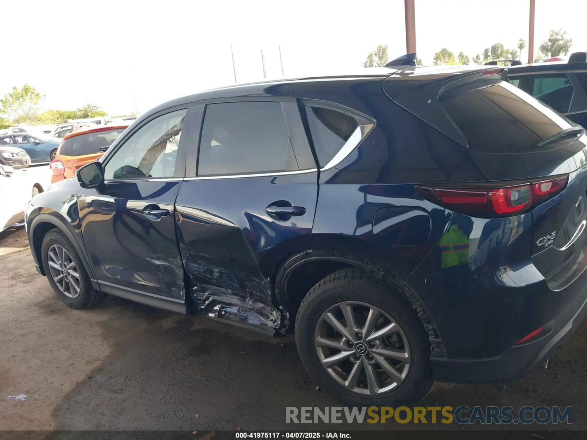 15 fotografías del automóvil dañado JM3KFBBM8N0597464 MAZDA CX-5 2022