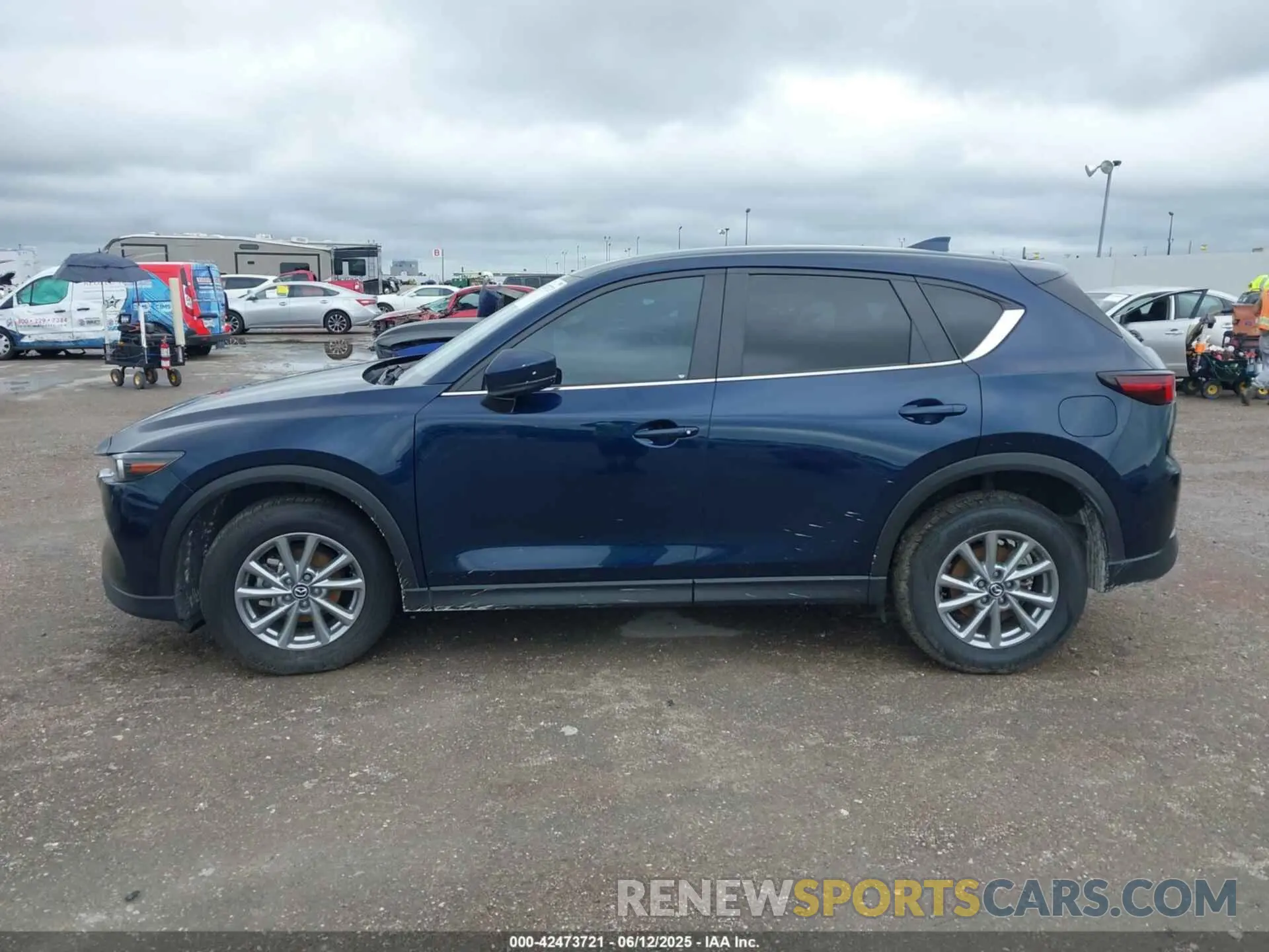 13 fotografías del automóvil dañado JM3KFBBM9N0583279 MAZDA CX-5 2022