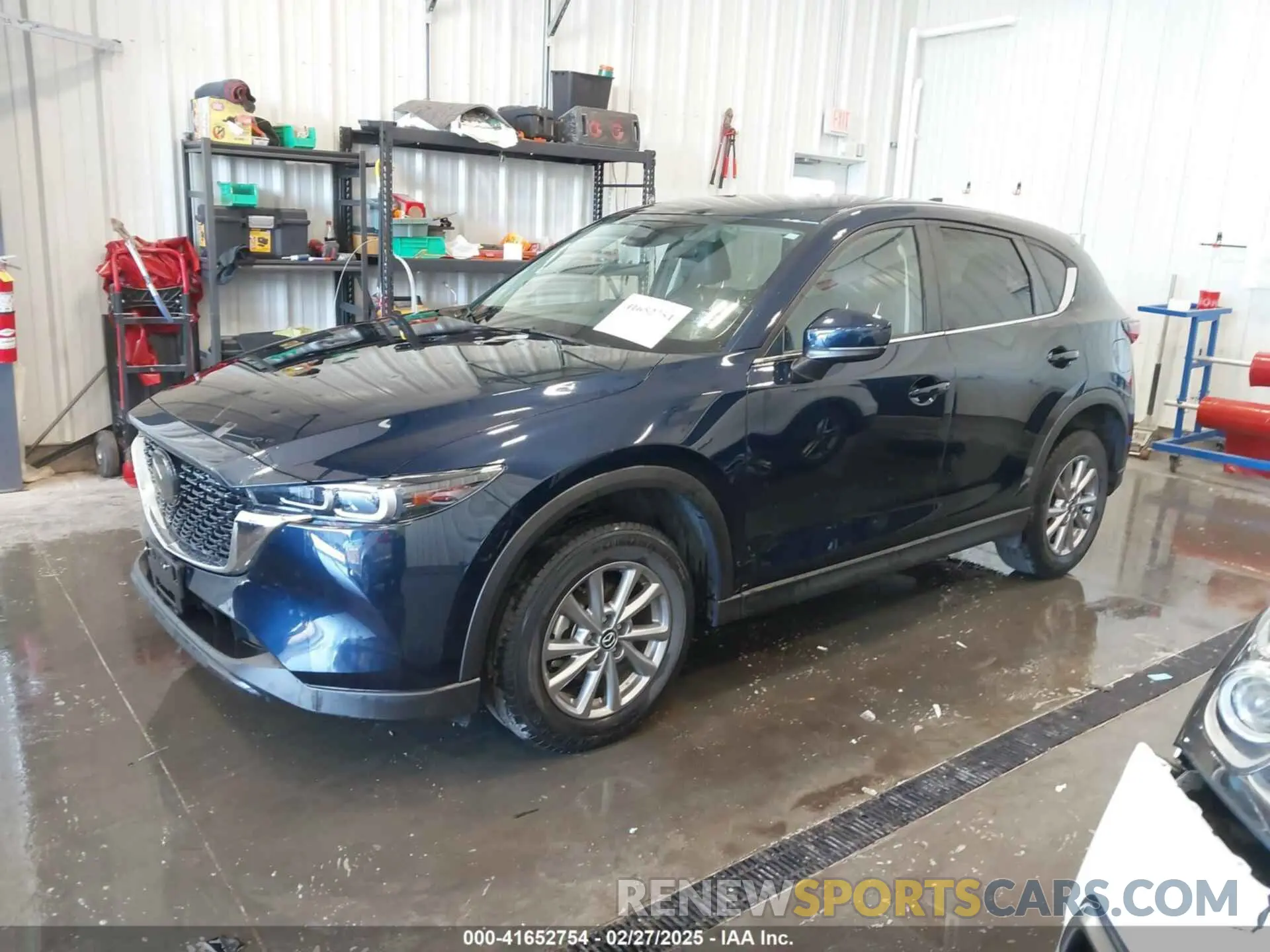 2 fotografías del automóvil dañado JM3KFBBM9N0602302 MAZDA CX-5 2022
