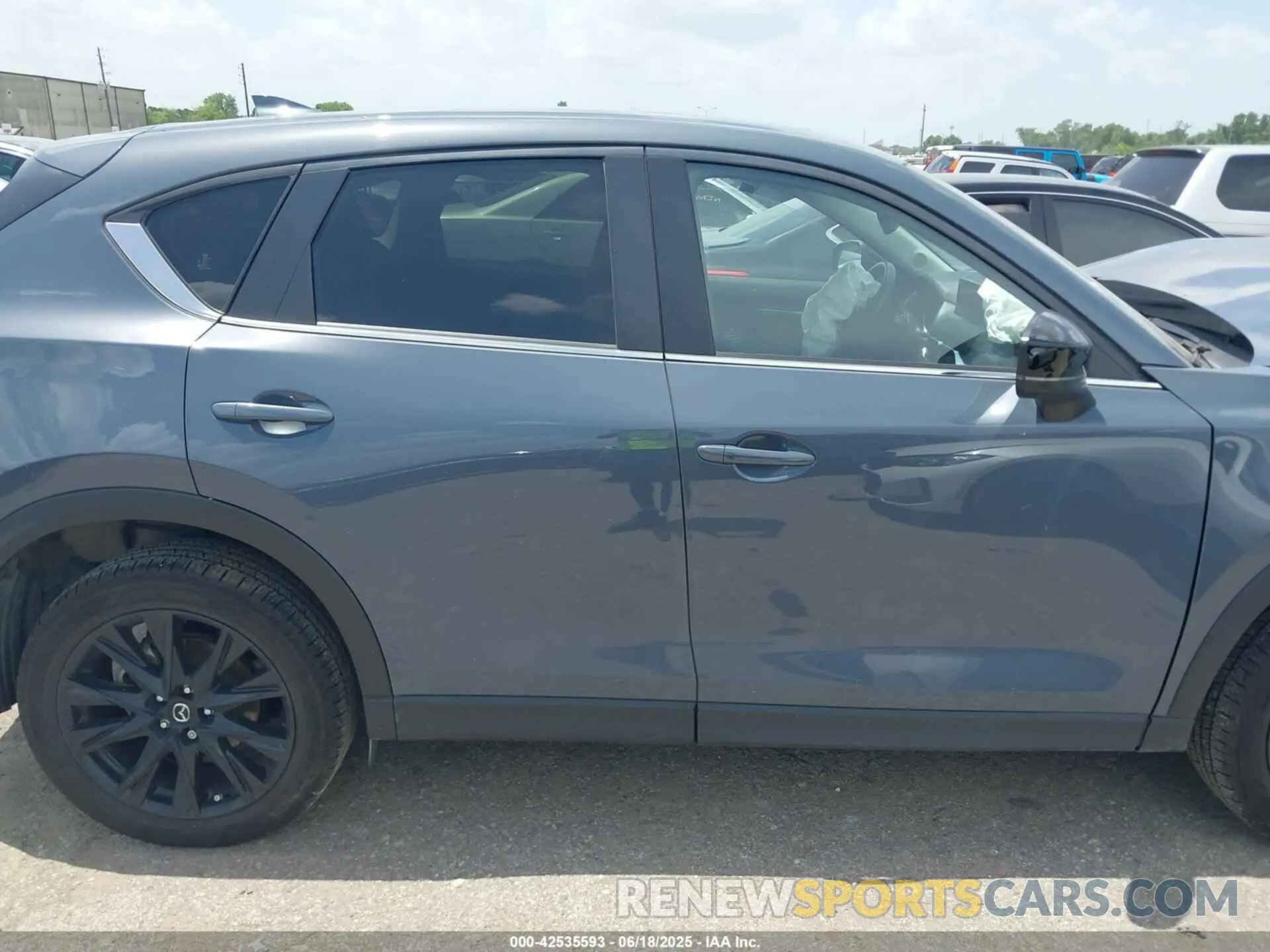 13 fotografías del automóvil dañado JM3KFBCM2N0571117 MAZDA CX-5 2022