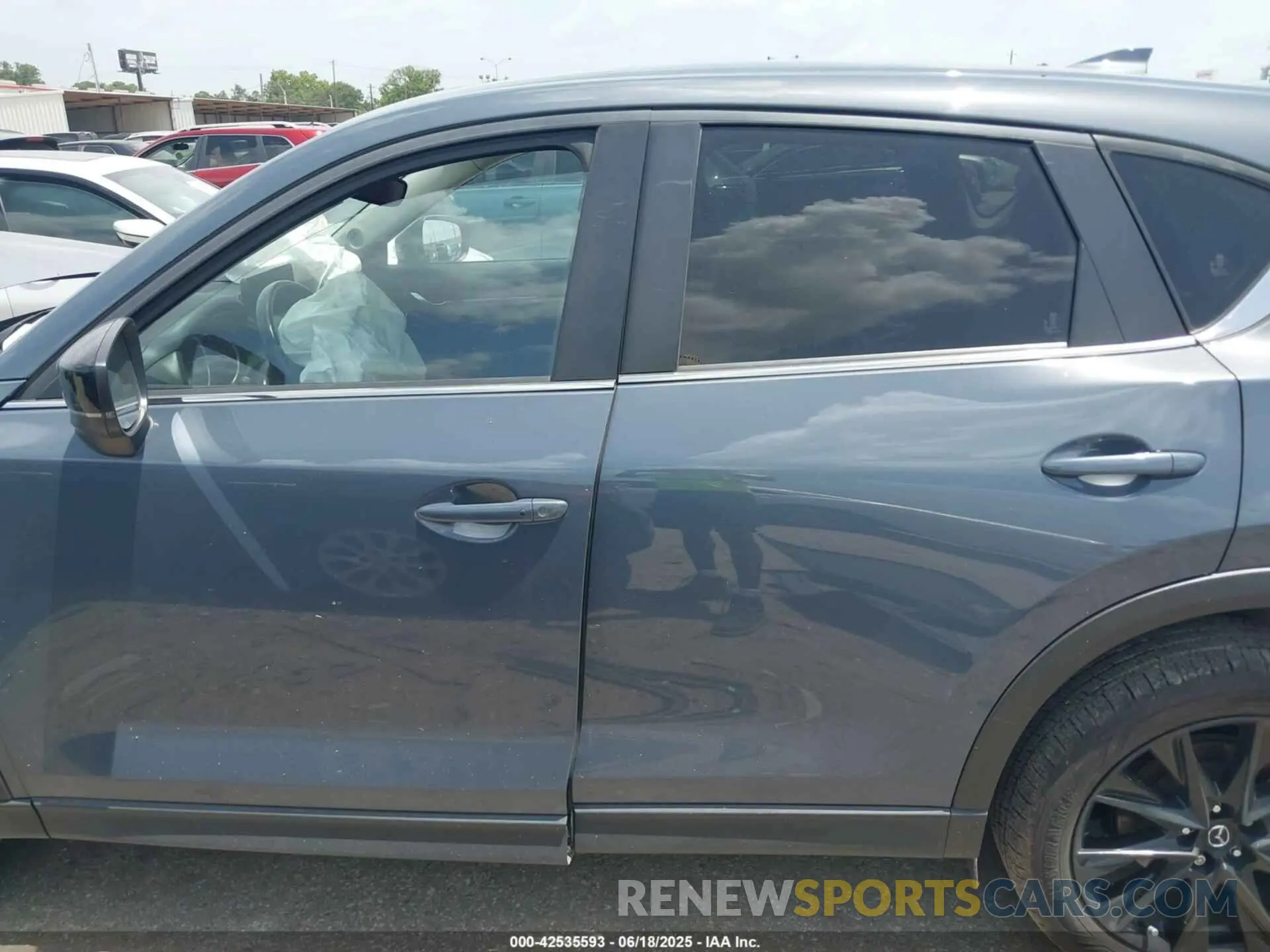 14 fotografías del automóvil dañado JM3KFBCM2N0571117 MAZDA CX-5 2022