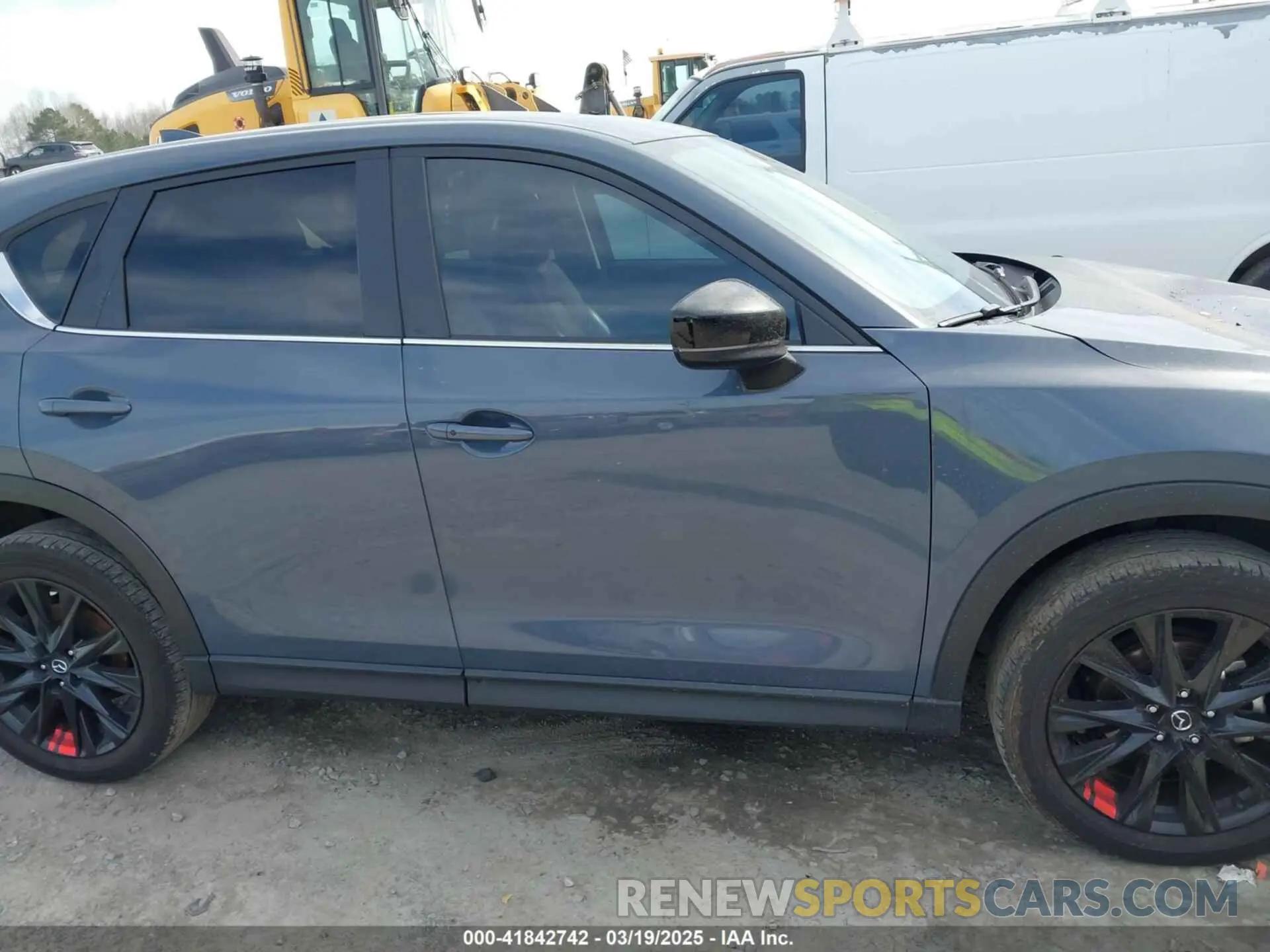 13 fotografías del automóvil dañado JM3KFBCM2N1522669 MAZDA CX-5 2022