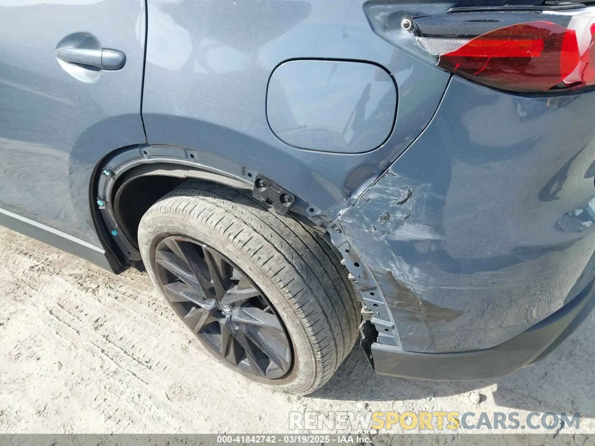17 fotografías del automóvil dañado JM3KFBCM2N1522669 MAZDA CX-5 2022