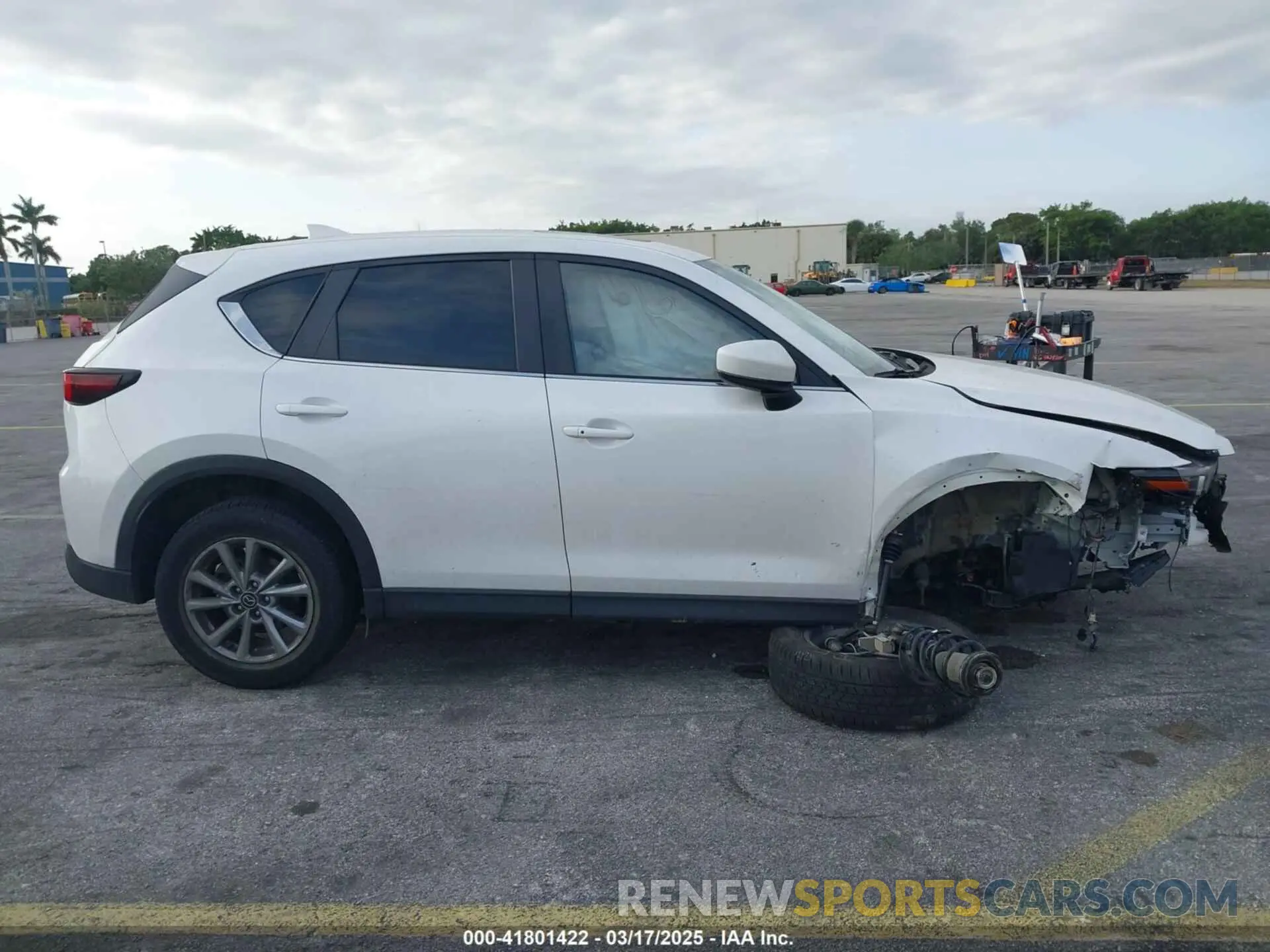 14 fotografías del automóvil dañado JM3KFBCM3N0570607 MAZDA CX-5 2022