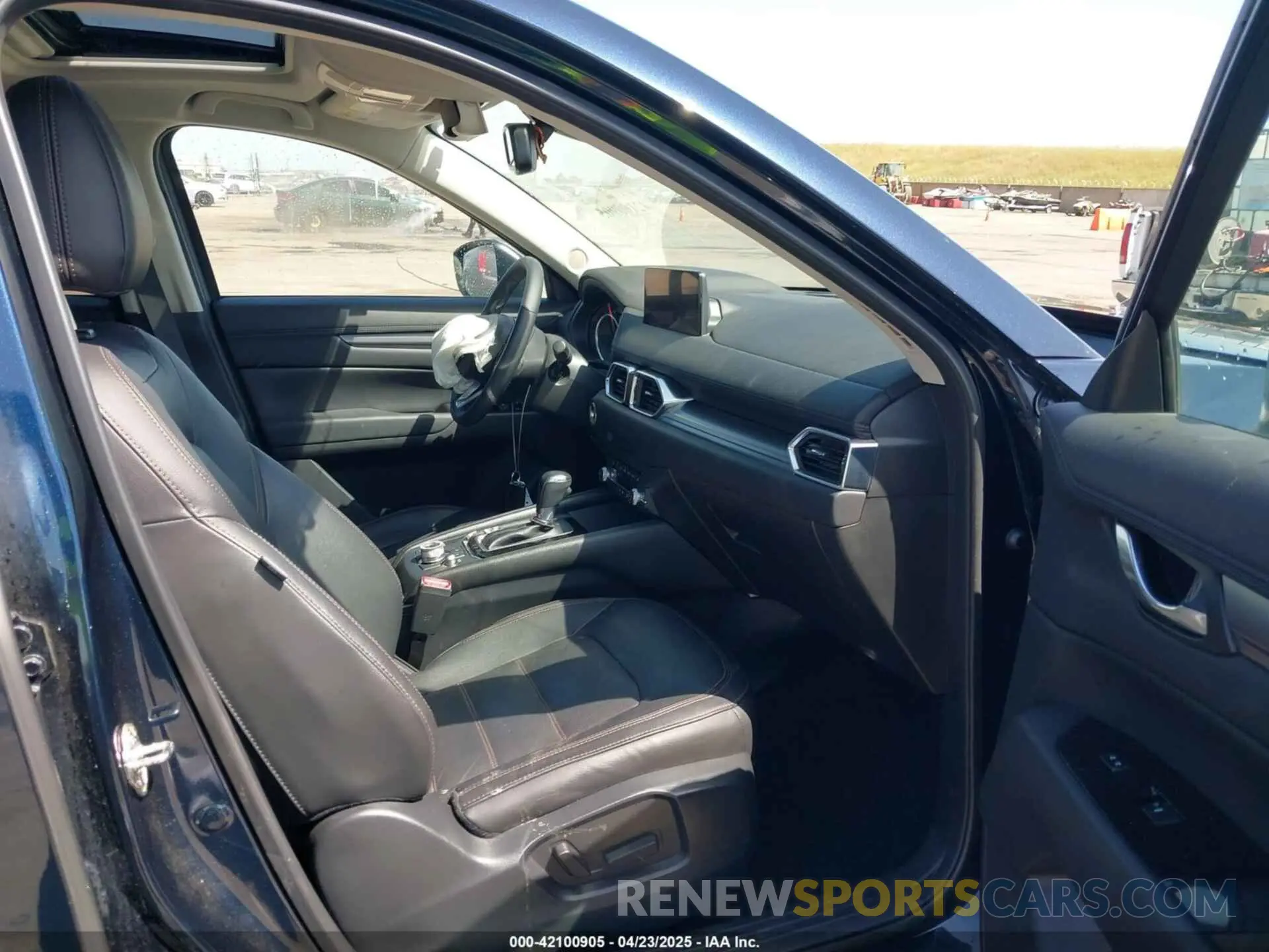 5 fotografías del automóvil dañado JM3KFBCM5N0635733 MAZDA CX-5 2022