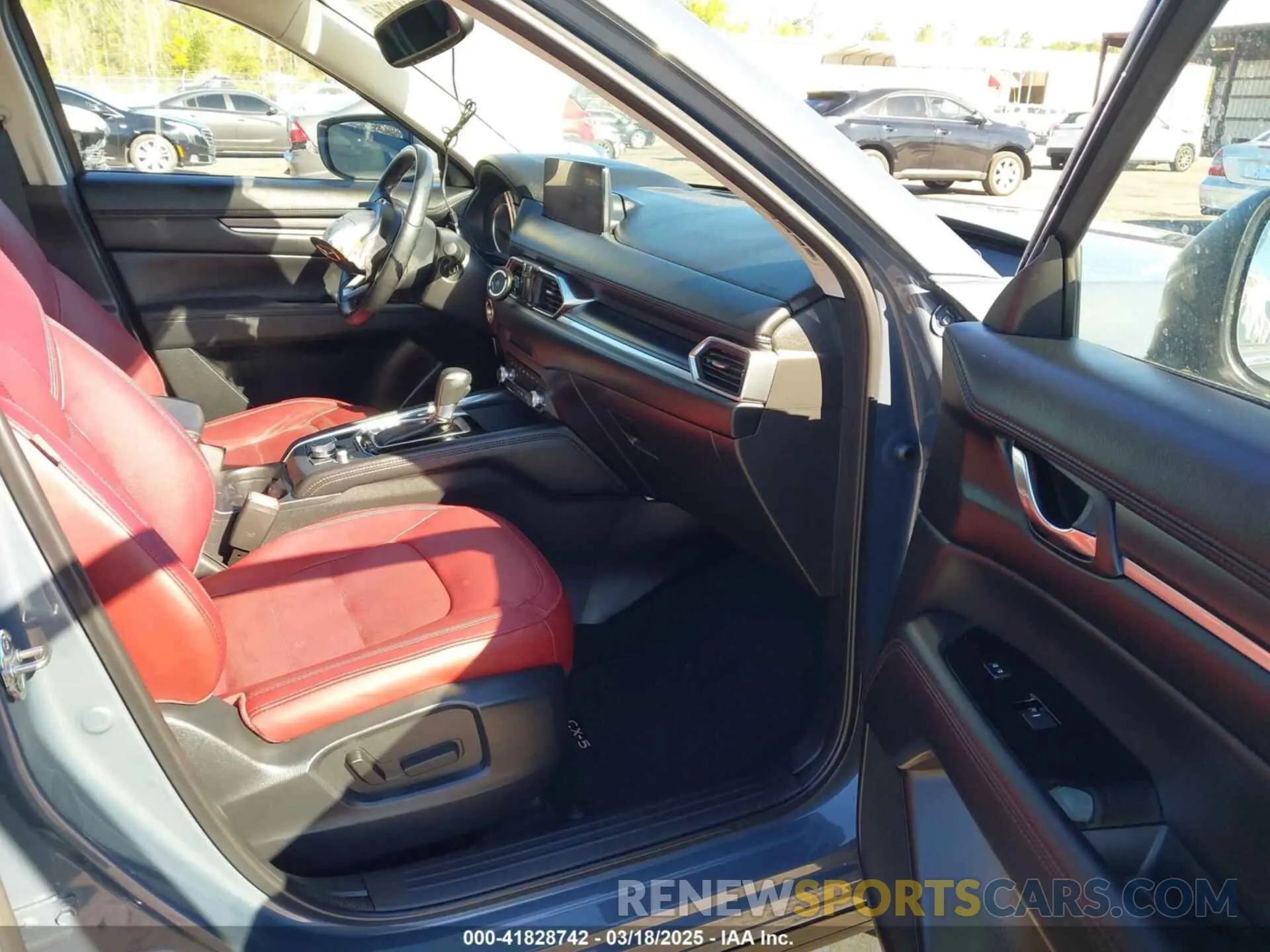 5 fotografías del automóvil dañado JM3KFBCM6N1574872 MAZDA CX-5 2022