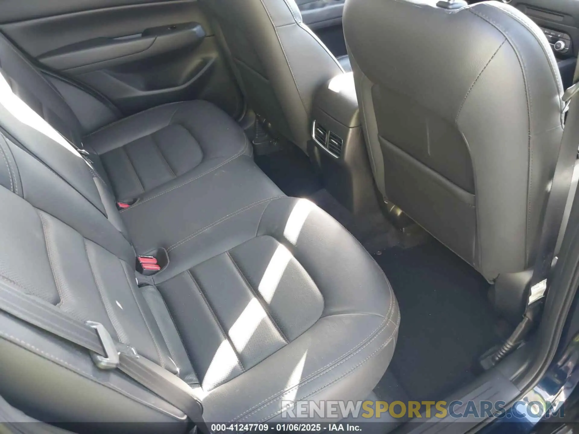 8 fotografías del automóvil dañado JM3KFBCM7N0619047 MAZDA CX-5 2022