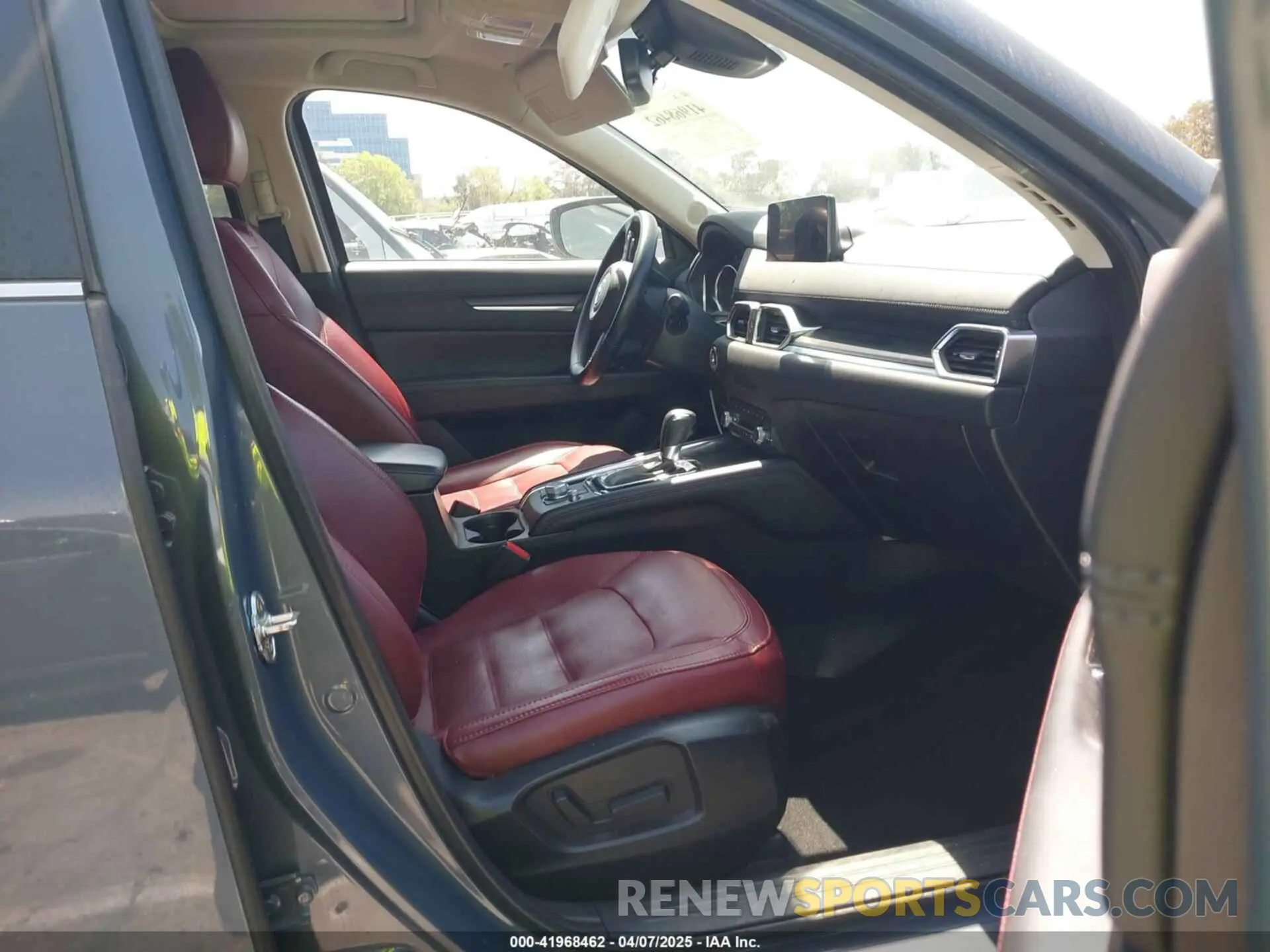 5 fotografías del automóvil dañado JM3KFBCM7N1555862 MAZDA CX-5 2022