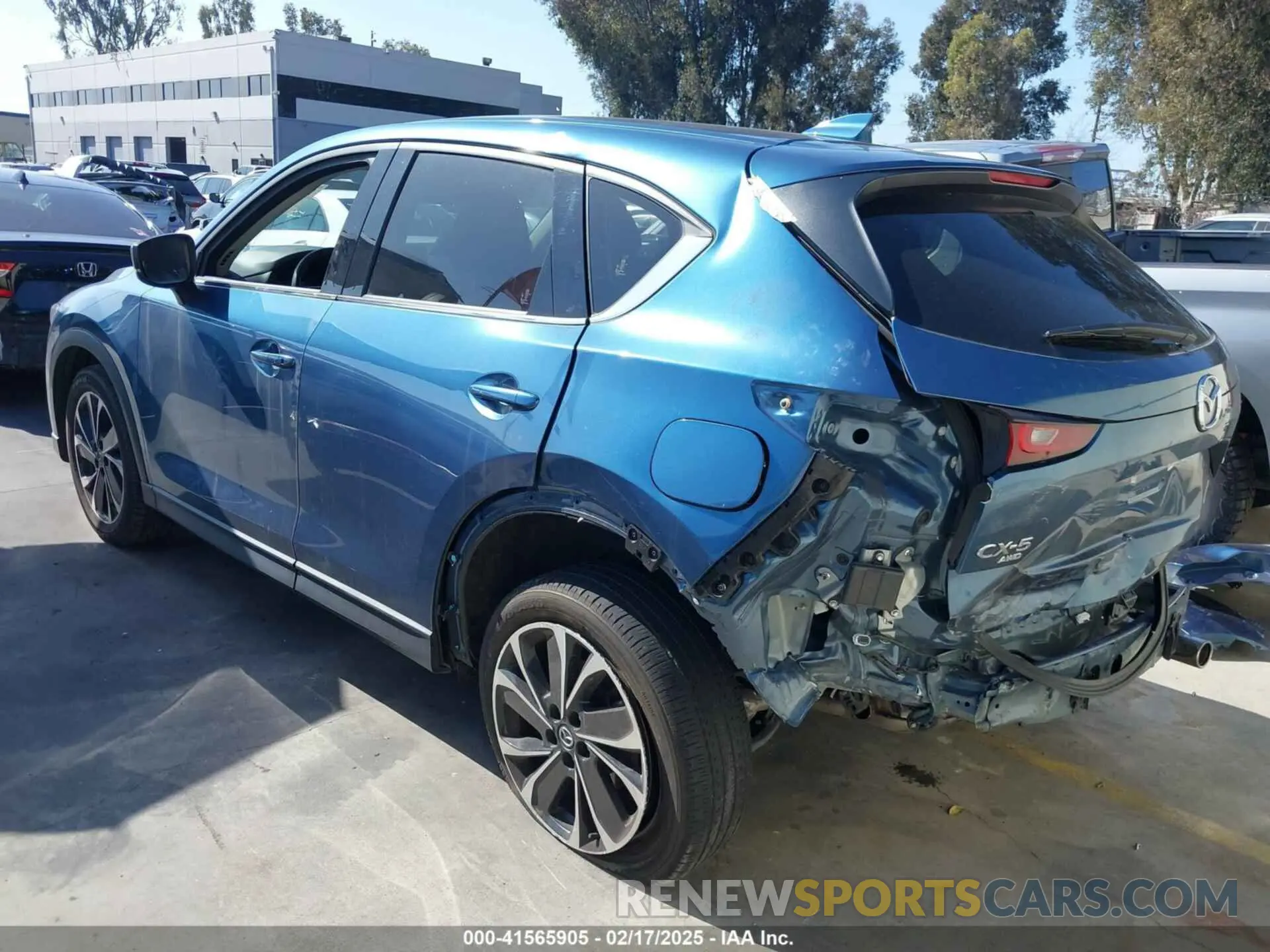 3 fotografías del automóvil dañado JM3KFBDM4N0573577 MAZDA CX-5 2022