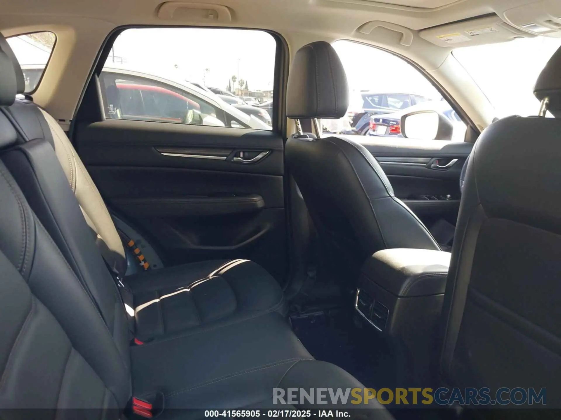 8 fotografías del automóvil dañado JM3KFBDM4N0573577 MAZDA CX-5 2022