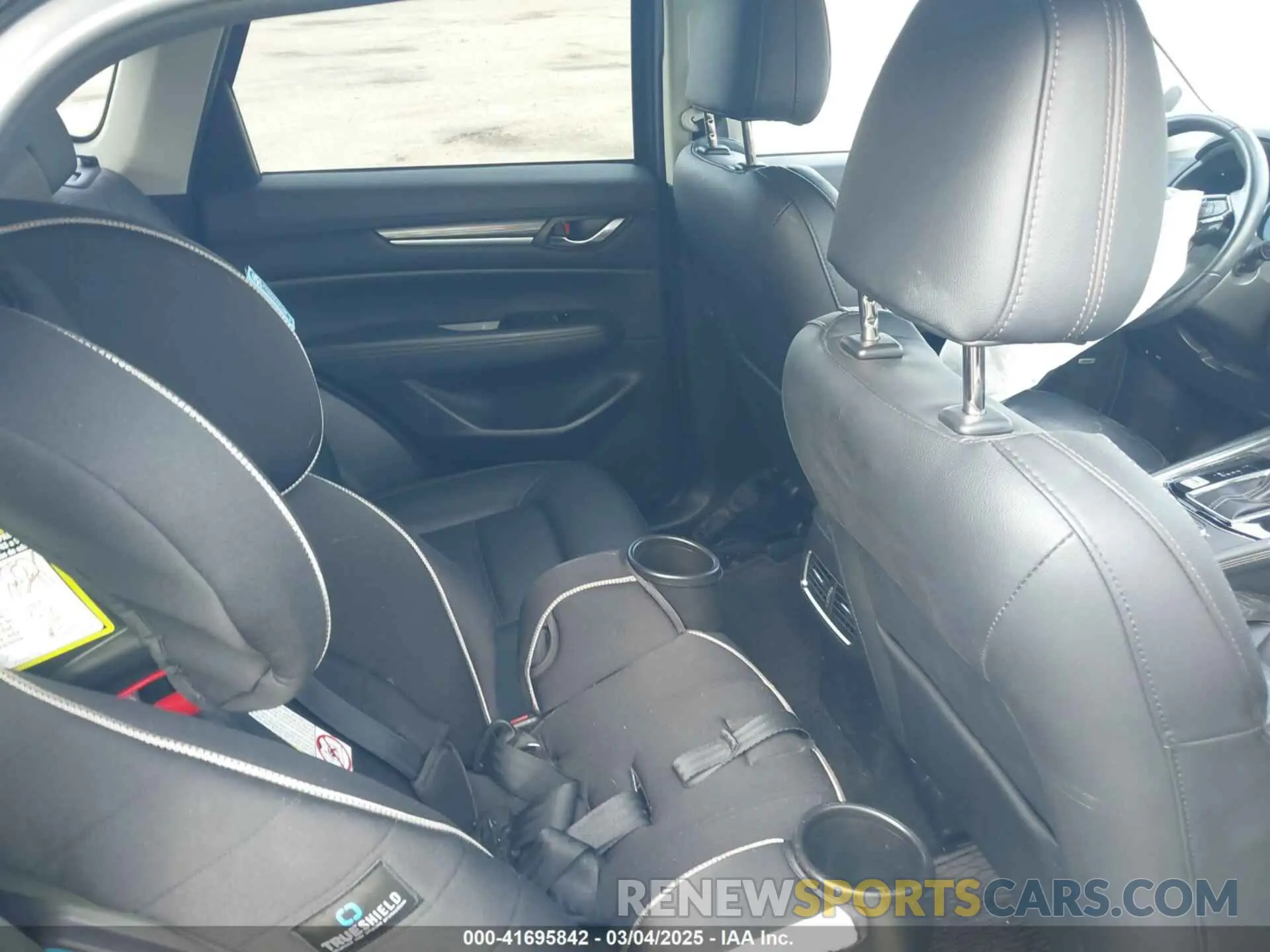 8 fotografías del automóvil dañado JM3KFBDM4N1528813 MAZDA CX-5 2022