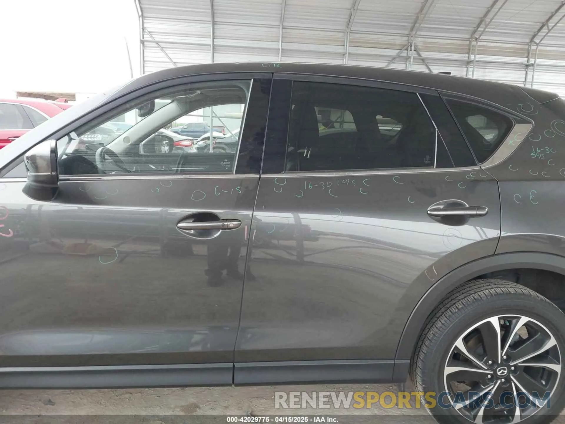 14 fotografías del automóvil dañado JM3KFBDM5N1629634 MAZDA CX-5 2022