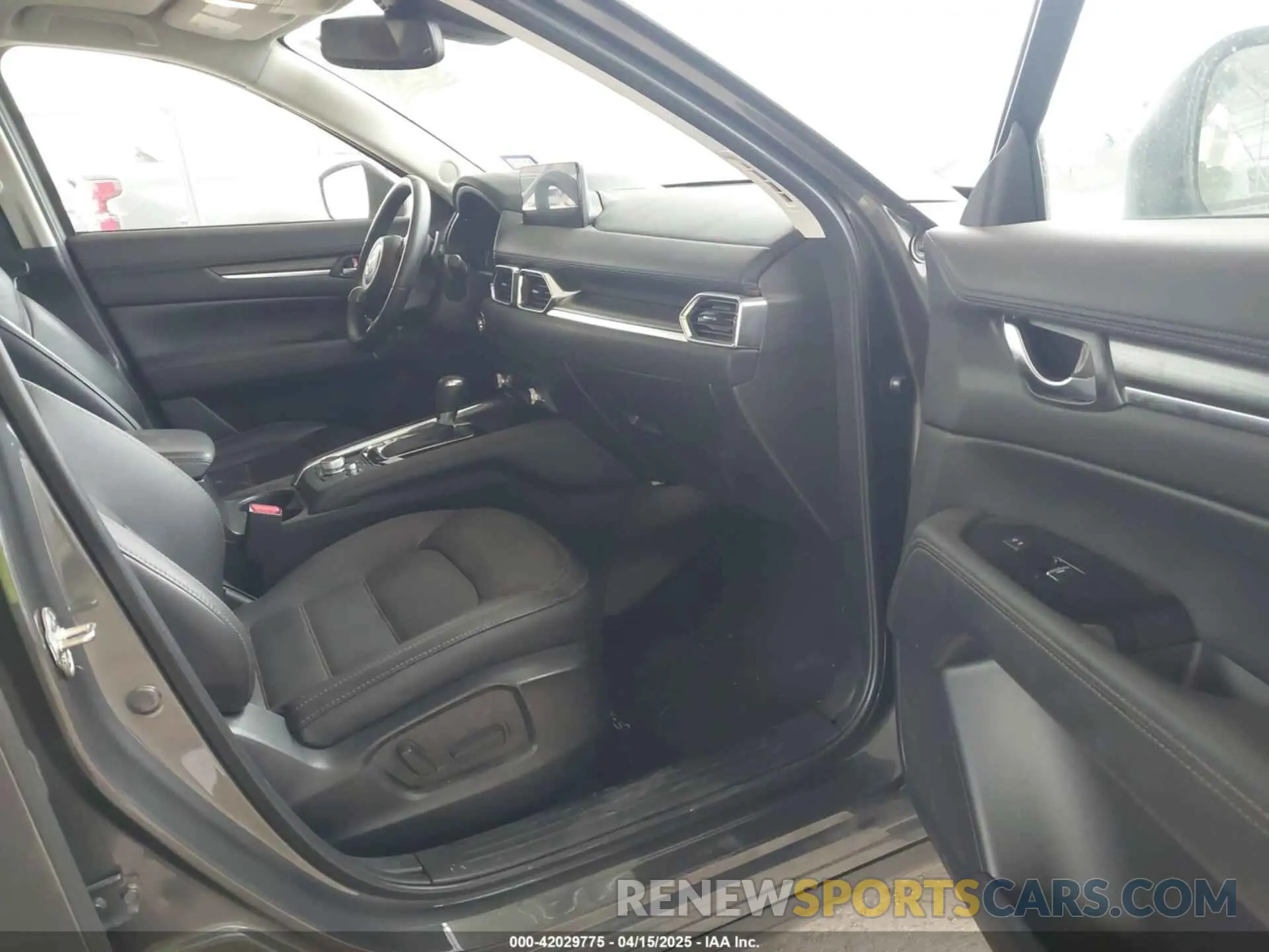 5 fotografías del automóvil dañado JM3KFBDM5N1629634 MAZDA CX-5 2022