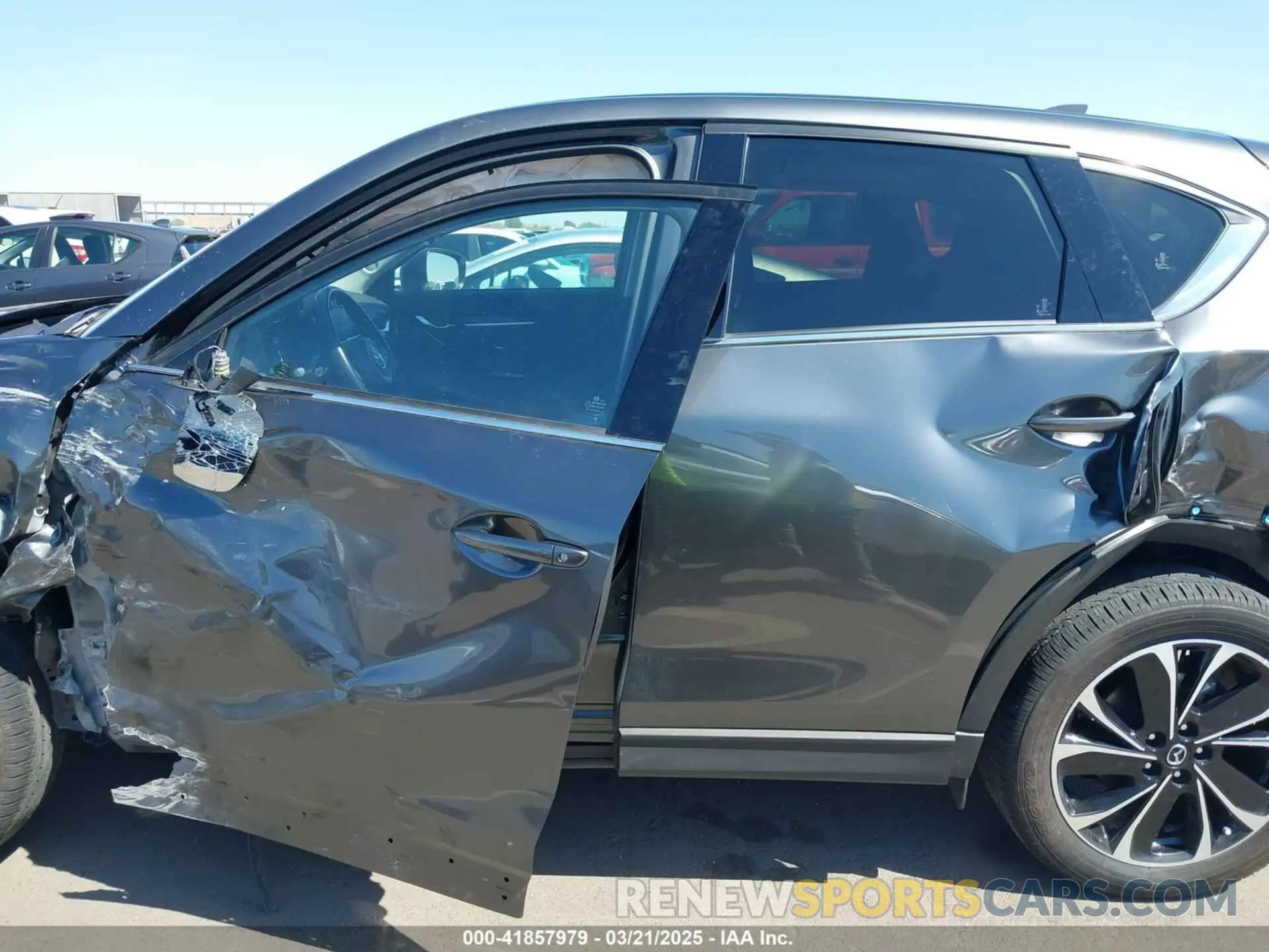 14 fotografías del automóvil dañado JM3KFBDM7N0639118 MAZDA CX-5 2022