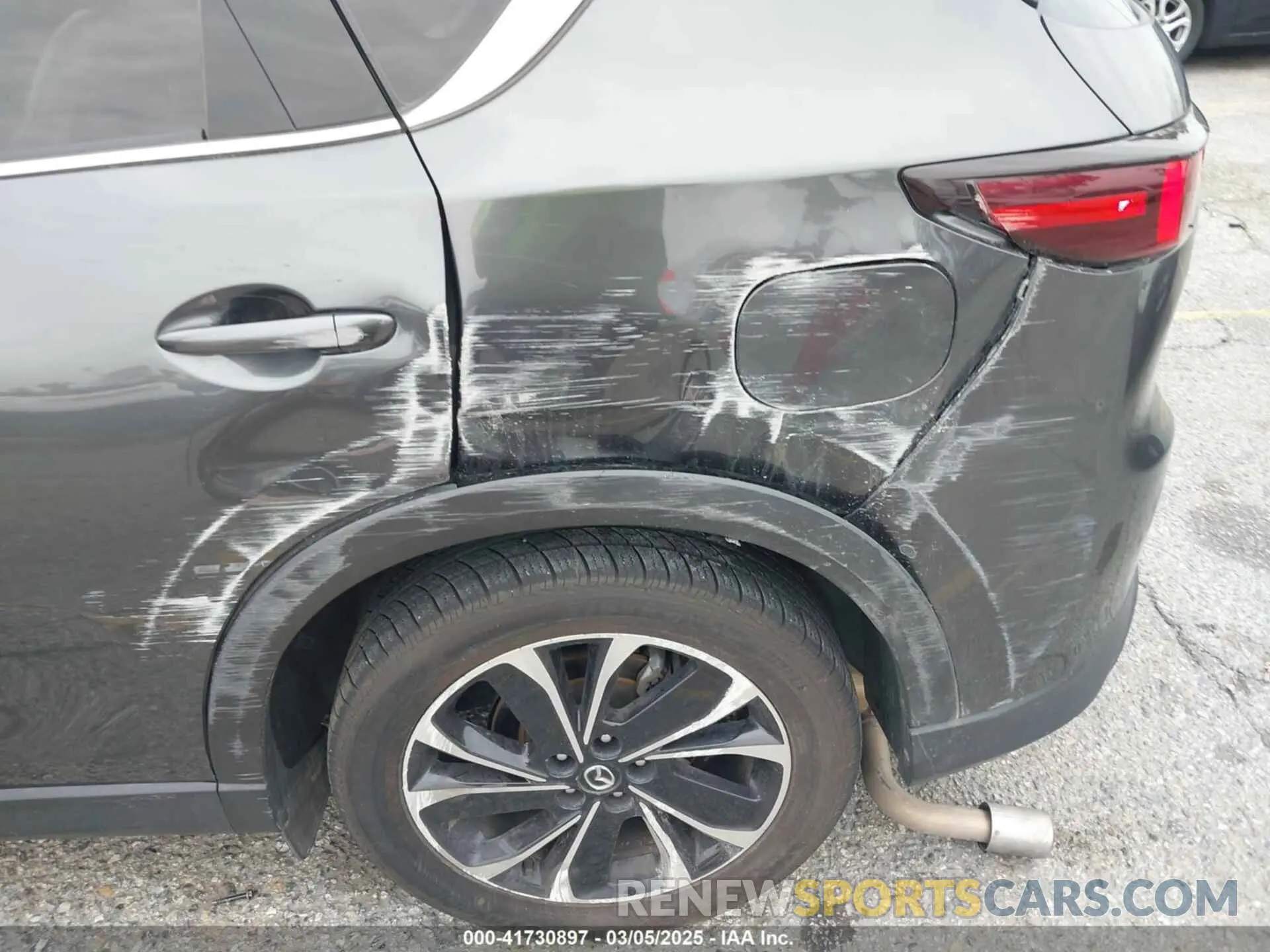 17 fotografías del automóvil dañado JM3KFBEM1N0523105 MAZDA CX-5 2022