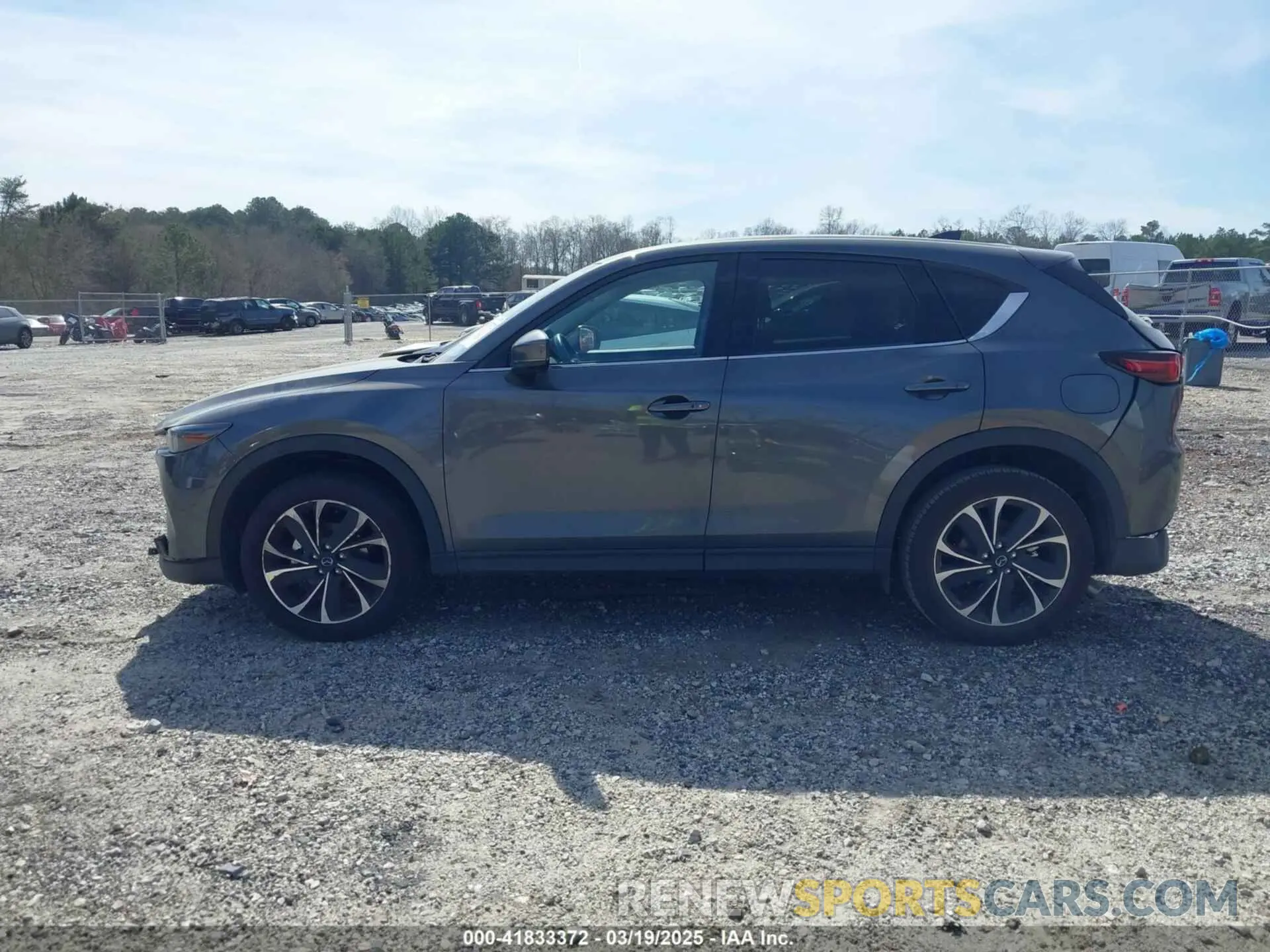 13 fotografías del automóvil dañado JM3KFBEM3N1572722 MAZDA CX-5 2022