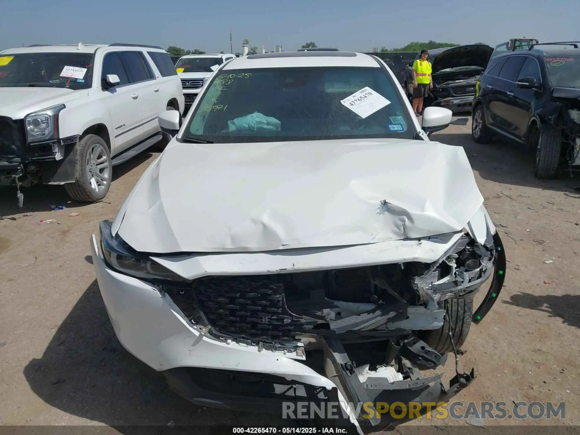 12 fotografías del automóvil dañado JM3KFBEM3N1576592 MAZDA CX-5 2022