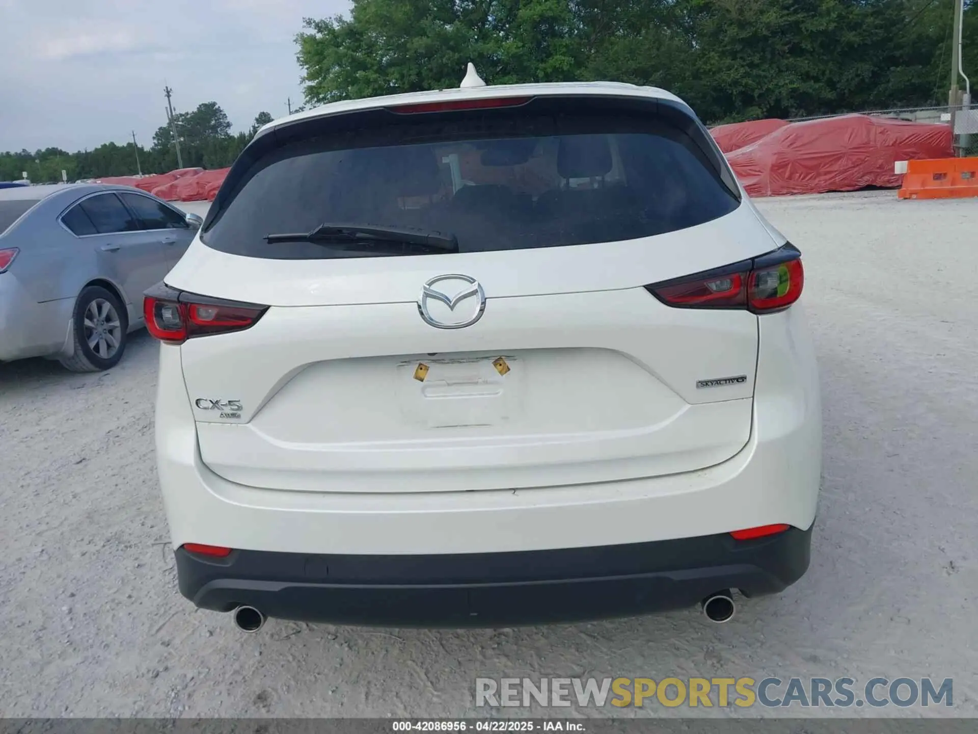 16 fotografías del automóvil dañado JM3KFBEM5N1579297 MAZDA CX-5 2022