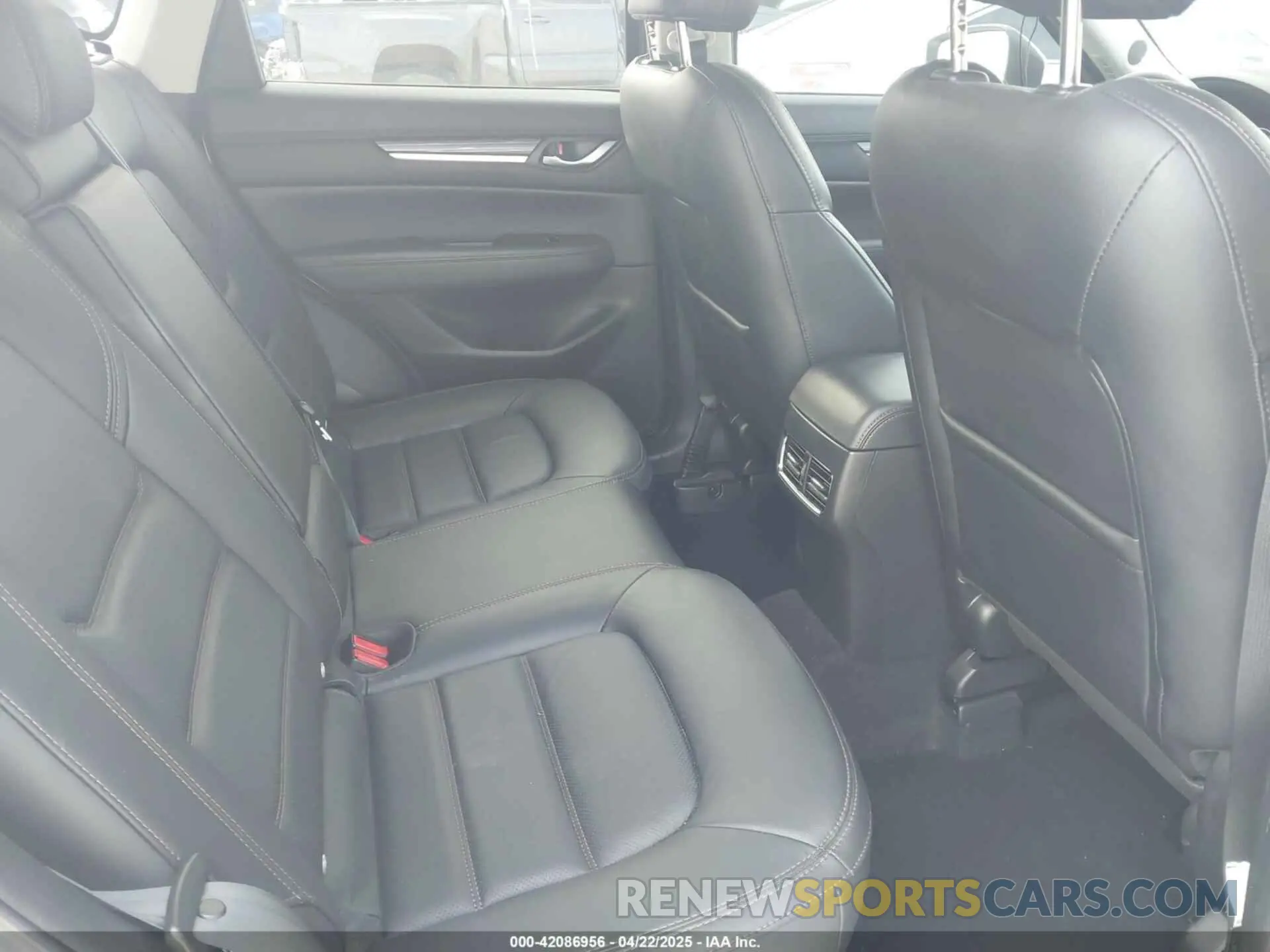 8 fotografías del automóvil dañado JM3KFBEM5N1579297 MAZDA CX-5 2022