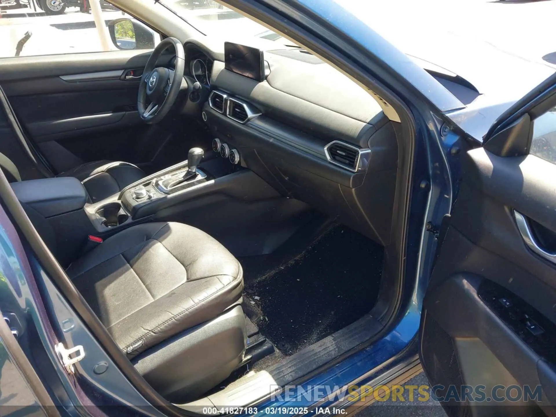 5 fotografías del automóvil dañado JM3KFBAM1P0204599 MAZDA CX-5 2023