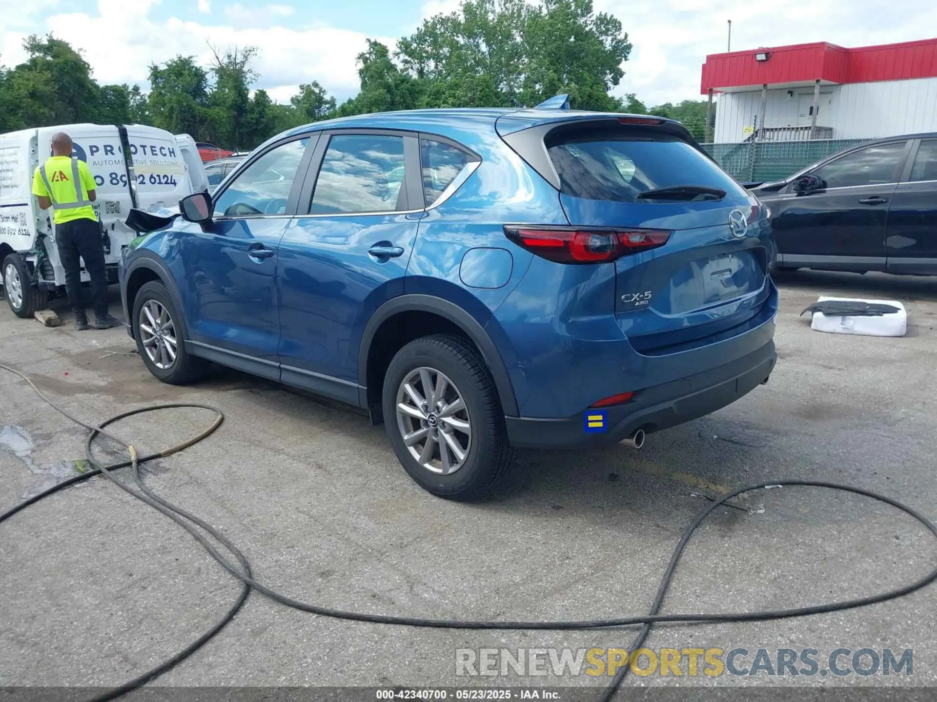 3 fotografías del automóvil dañado JM3KFBAM2P0126351 MAZDA CX-5 2023