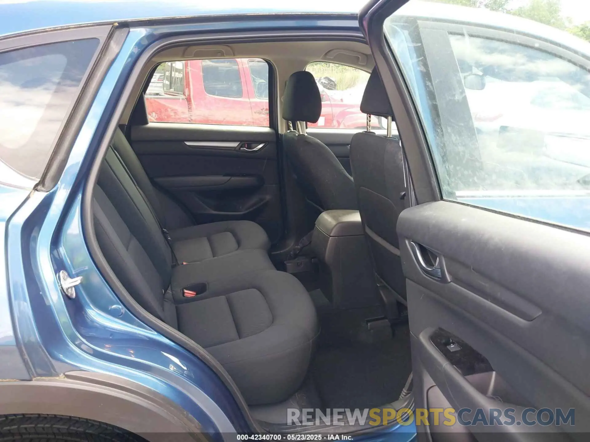 8 fotografías del automóvil dañado JM3KFBAM2P0126351 MAZDA CX-5 2023