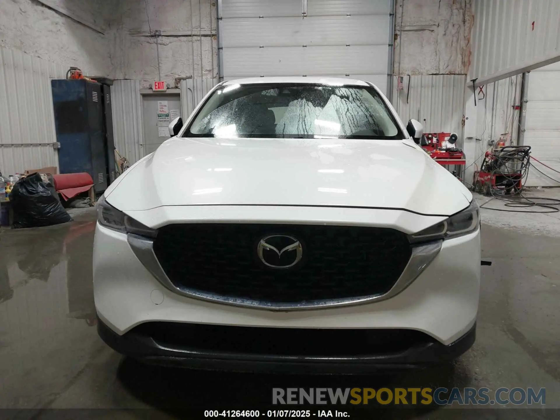 13 fotografías del automóvil dañado JM3KFBAM3P0237118 MAZDA CX-5 2023
