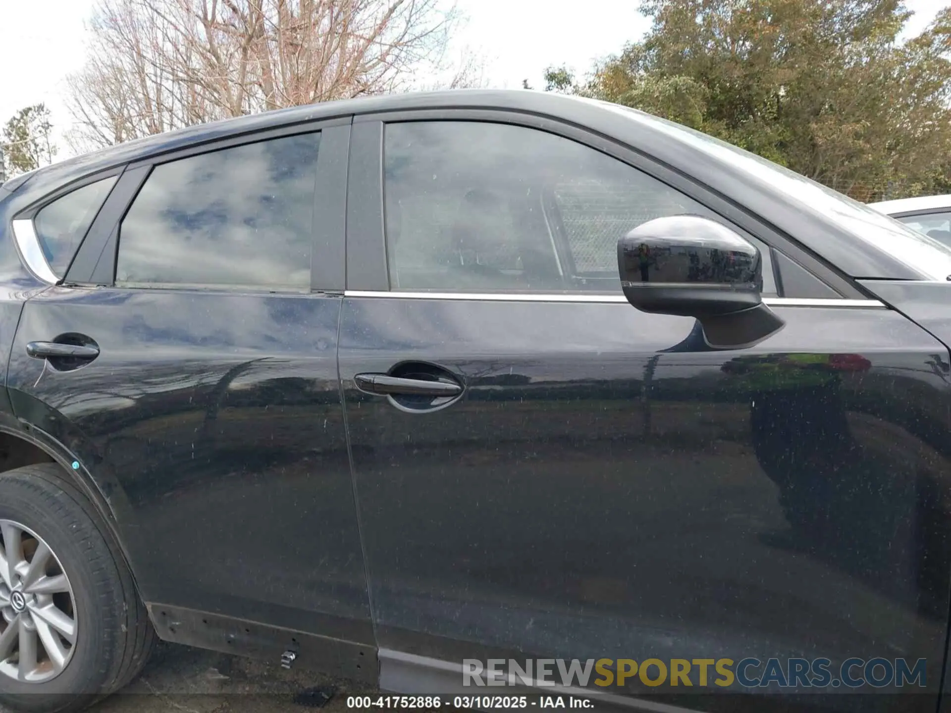 13 fotografías del automóvil dañado JM3KFBAM4P0262772 MAZDA CX-5 2023