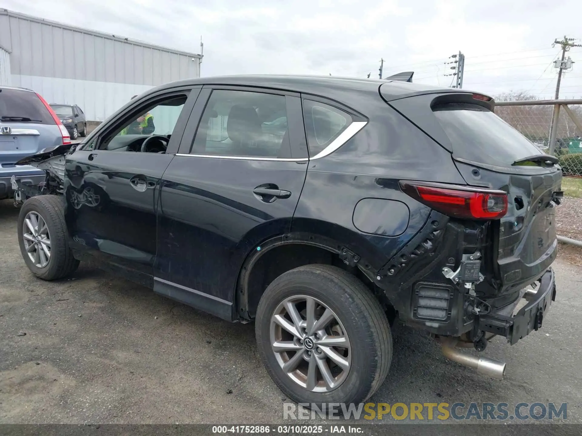 3 fotografías del automóvil dañado JM3KFBAM4P0262772 MAZDA CX-5 2023