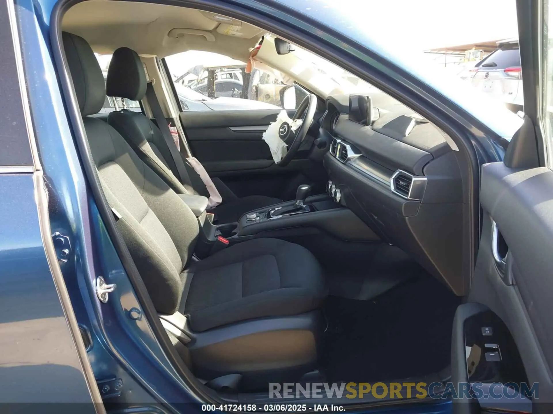 5 fotografías del automóvil dañado JM3KFBAM4P0281628 MAZDA CX-5 2023
