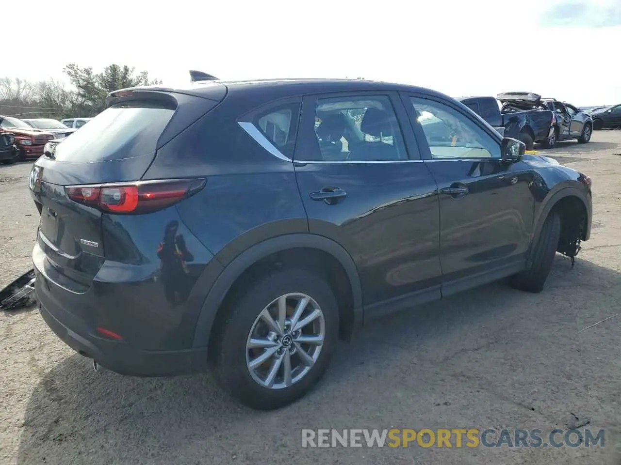 3 fotografías del automóvil dañado JM3KFBAM8P0154932 MAZDA CX-5 2023
