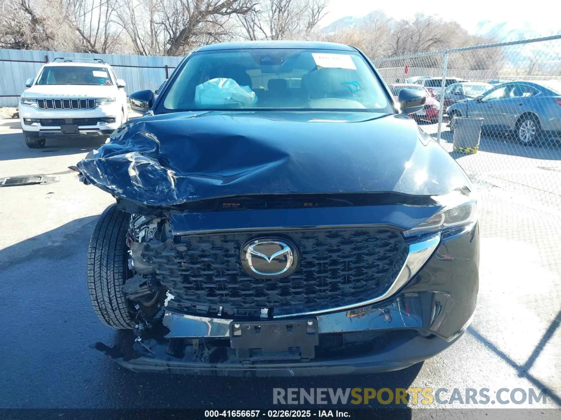 13 fotografías del automóvil dañado JM3KFBAM9P0230299 MAZDA CX-5 2023