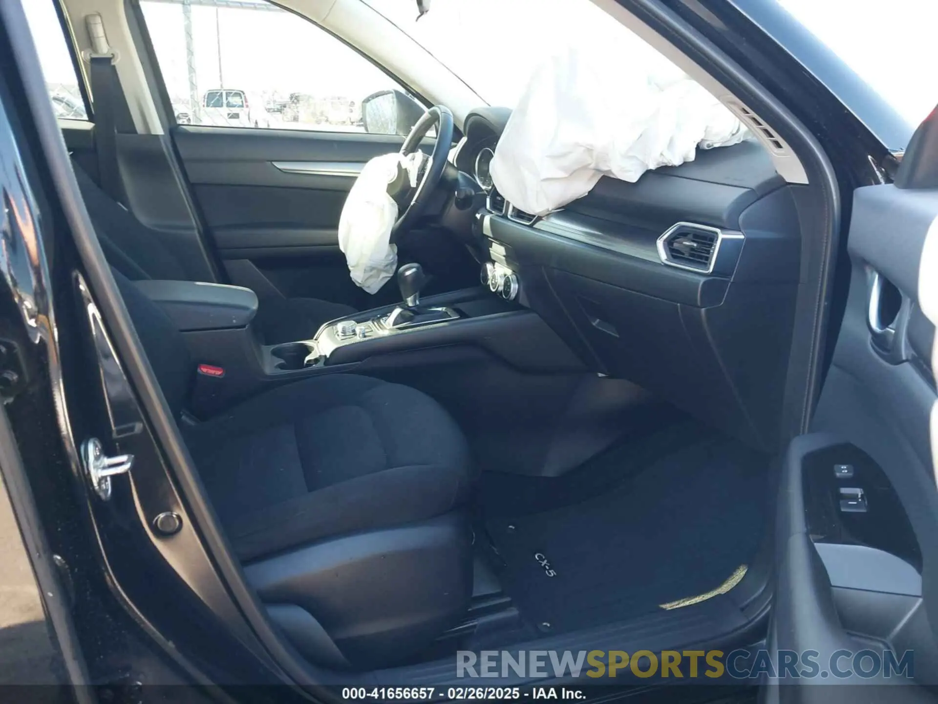 5 fotografías del automóvil dañado JM3KFBAM9P0230299 MAZDA CX-5 2023