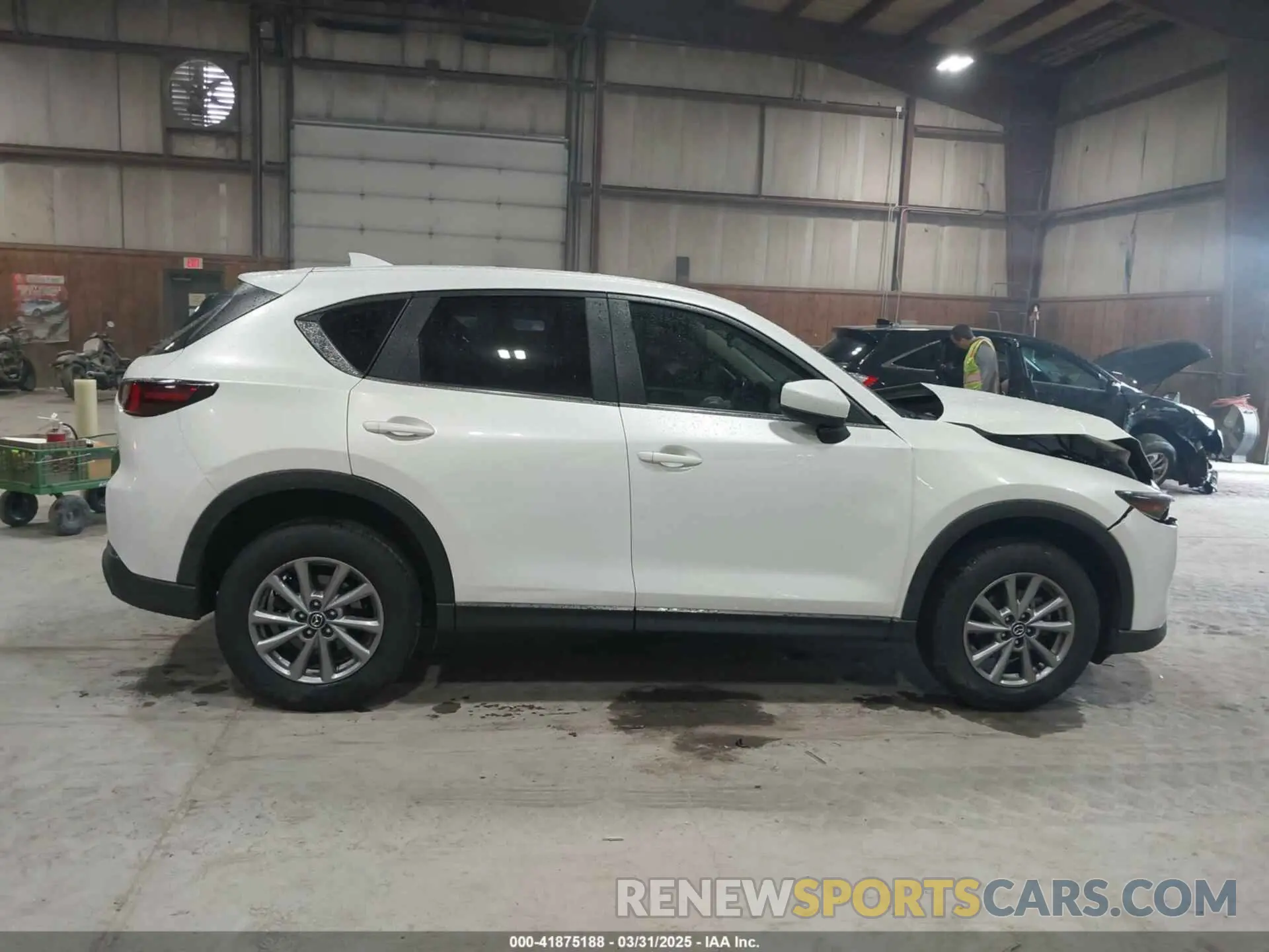 13 fotografías del automóvil dañado JM3KFBAMXP0153362 MAZDA CX-5 2023