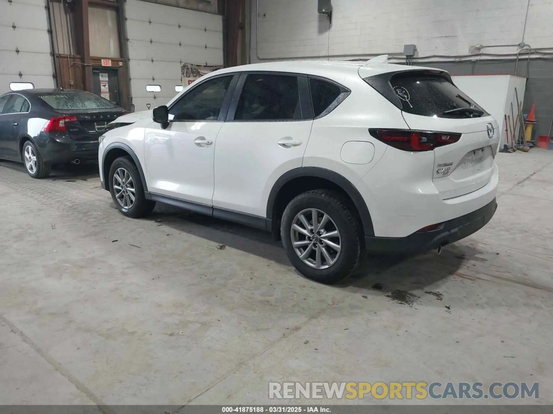 3 fotografías del automóvil dañado JM3KFBAMXP0153362 MAZDA CX-5 2023