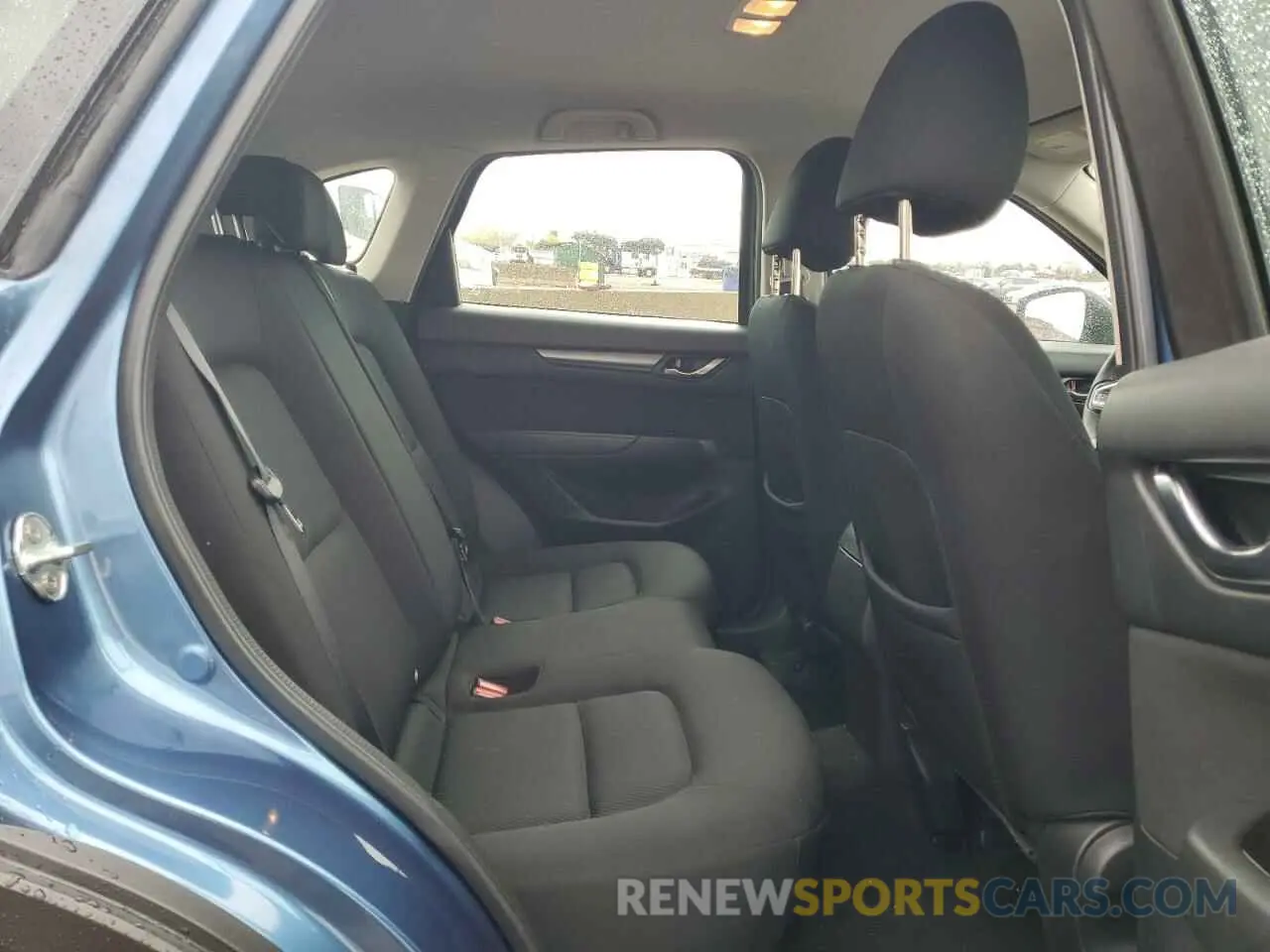 10 fotografías del automóvil dañado JM3KFBAMXP0201233 MAZDA CX-5 2023