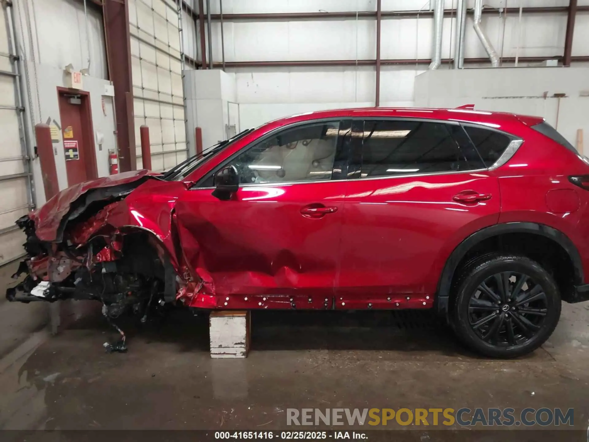 15 fotografías del automóvil dañado JM3KFBAY4P0271720 MAZDA CX-5 2023