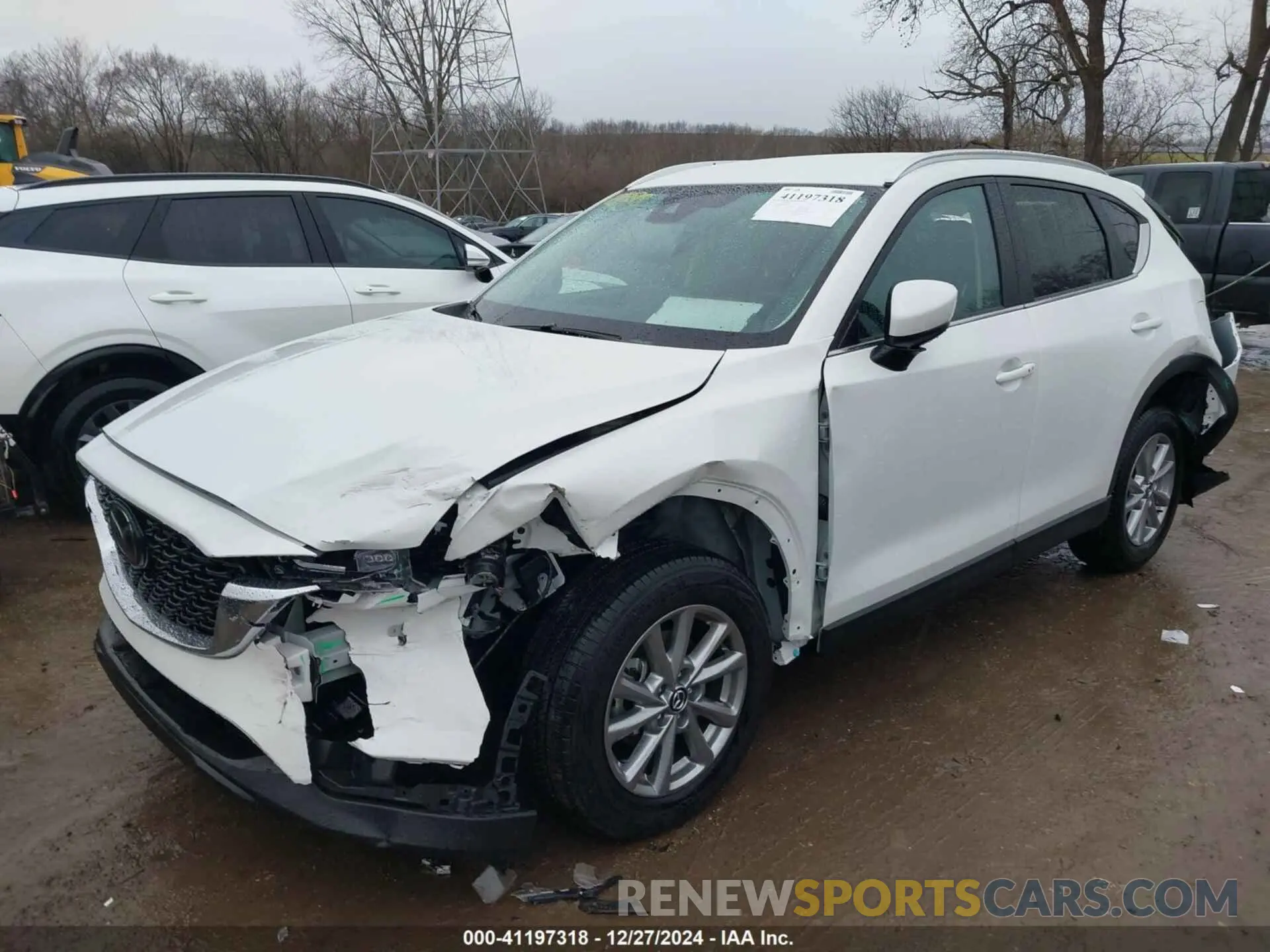 2 fotografías del automóvil dañado JM3KFBBM0P0222039 MAZDA CX-5 2023